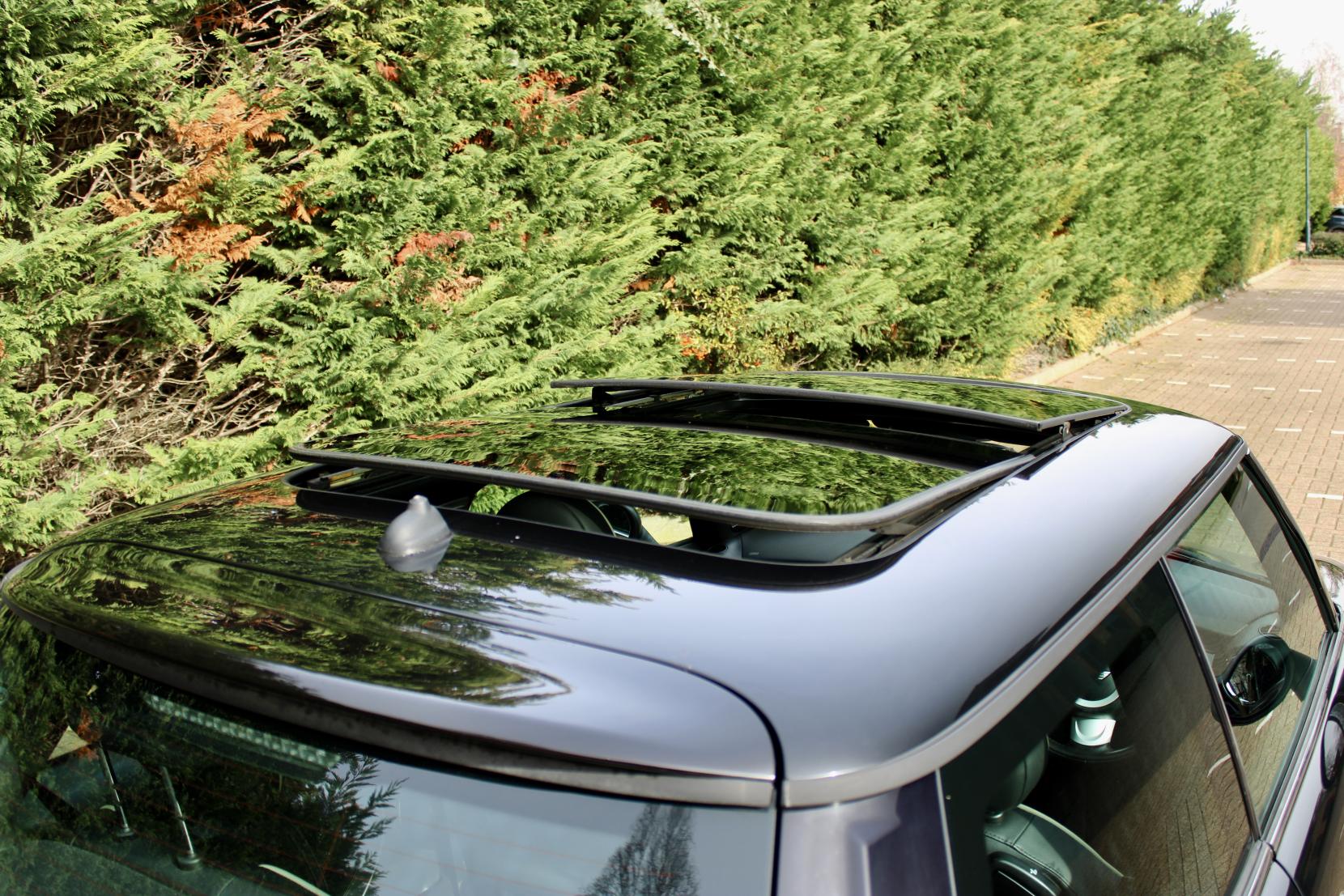 MINI Hatch 1.6 Cooper Hatchback 3dr Petrol Manual Euro 5 (122 ps)