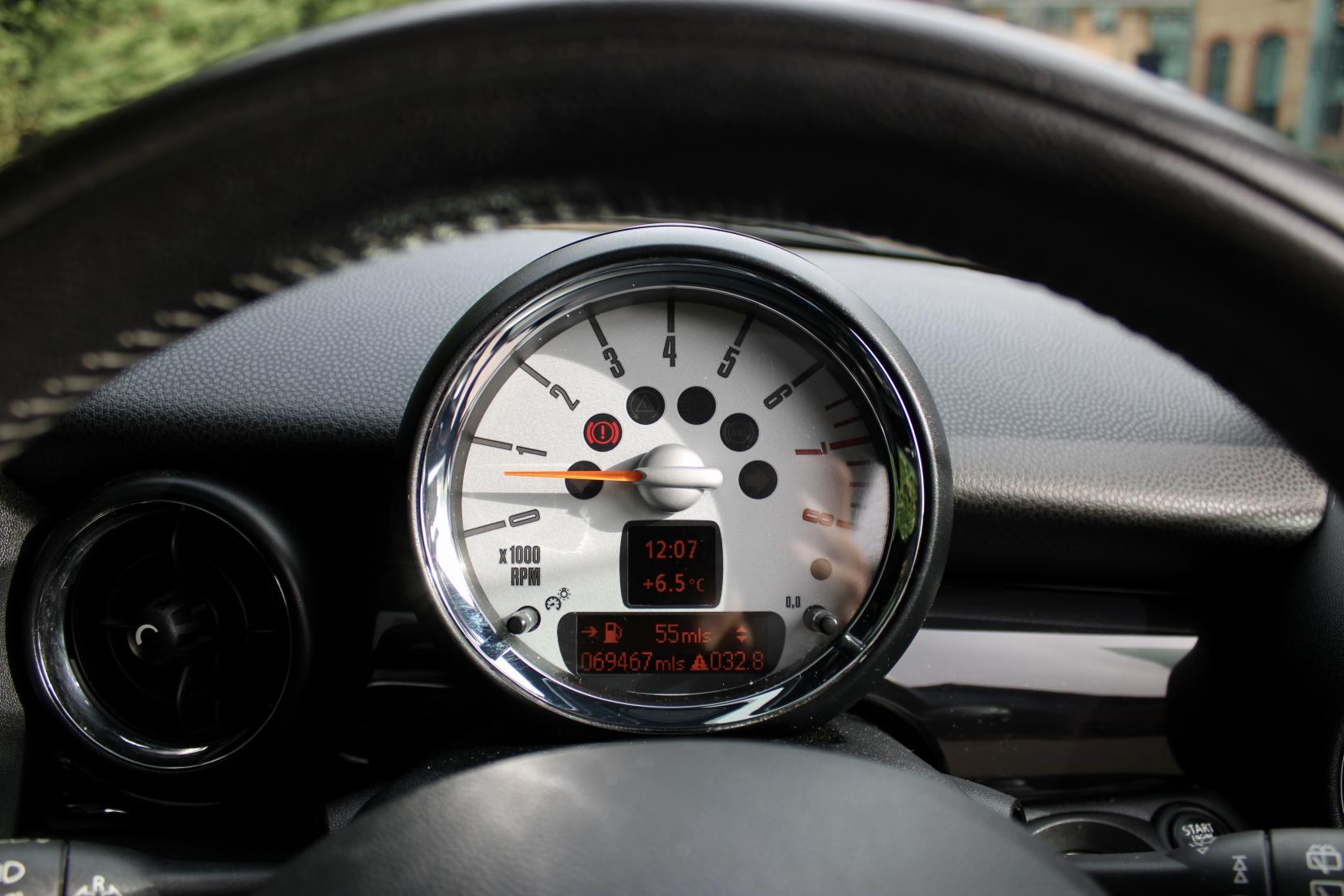 MINI Hatch 1.6 Cooper Hatchback 3dr Petrol Manual Euro 5 (122 ps)