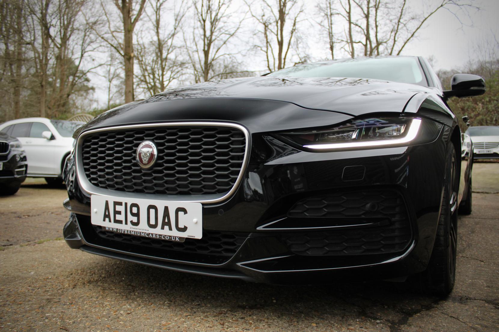 Jaguar XE 2.0 P250i HSE Saloon 4dr Petrol Auto Euro 6 (s/s) (250 ps)