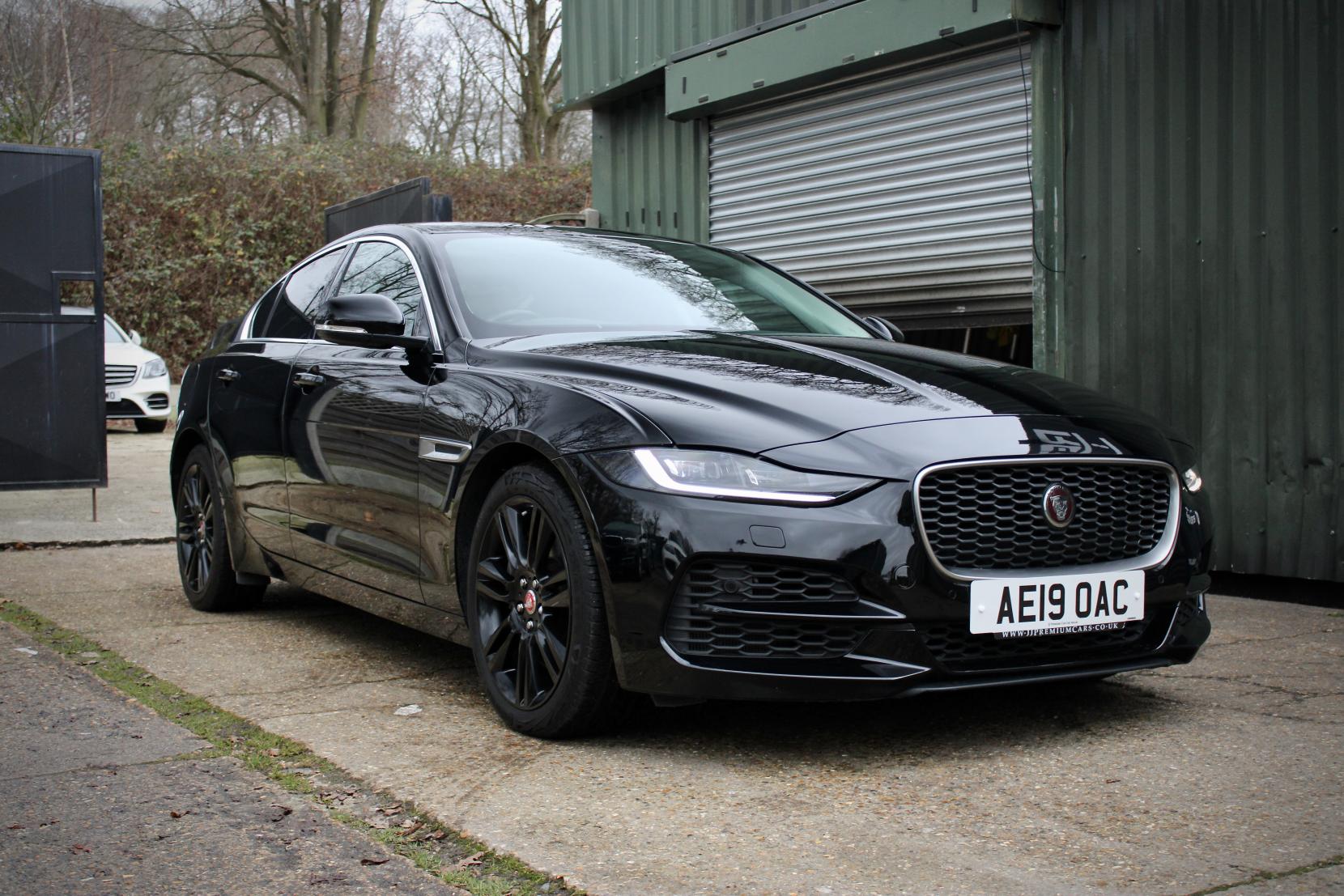 Jaguar XE 2.0 P250i HSE Saloon 4dr Petrol Auto Euro 6 (s/s) (250 ps)