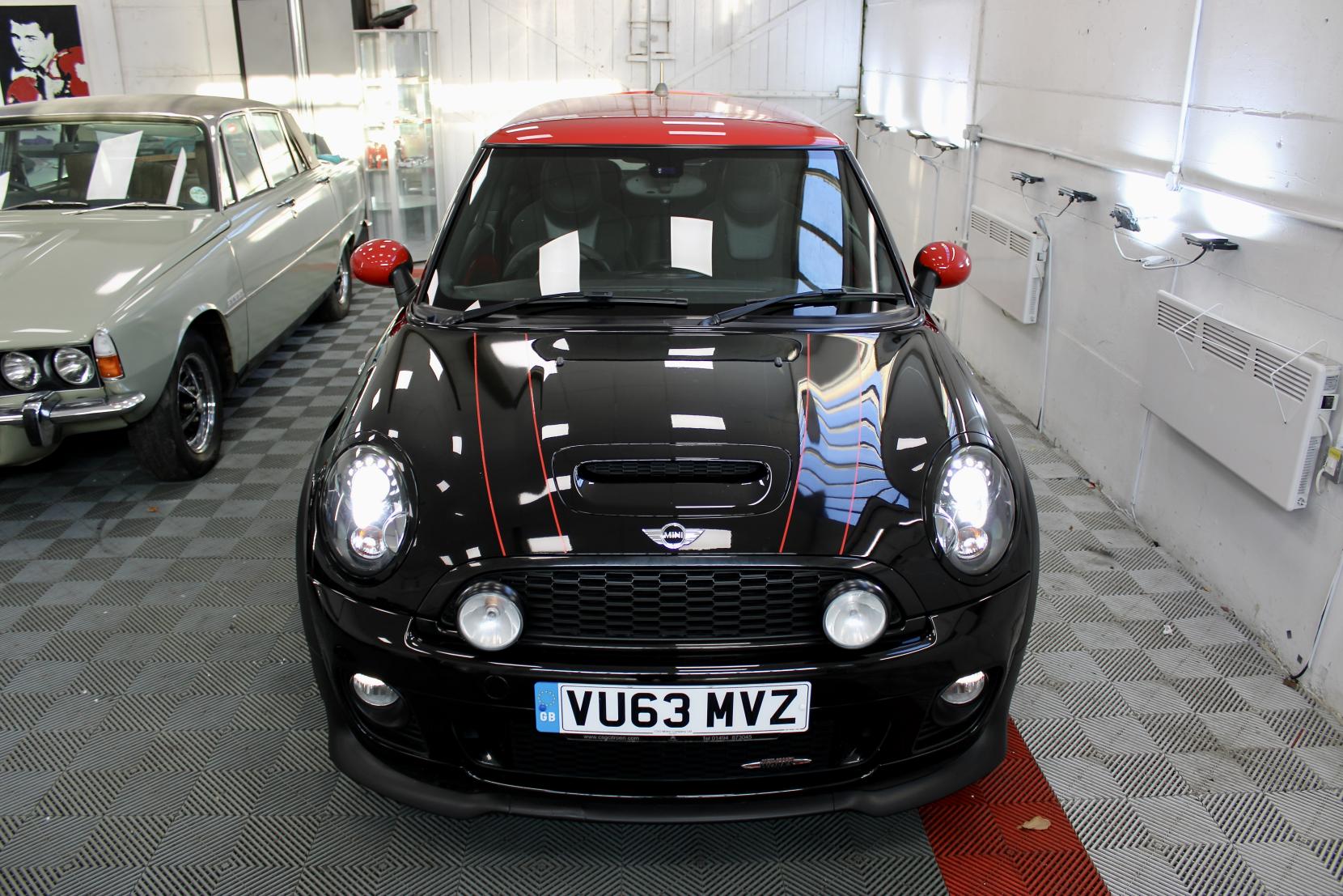 MINI Hatch 1.6 John Cooper Works Hatchback 3dr Petrol Manual Euro 5 (s/s) (211 ps)