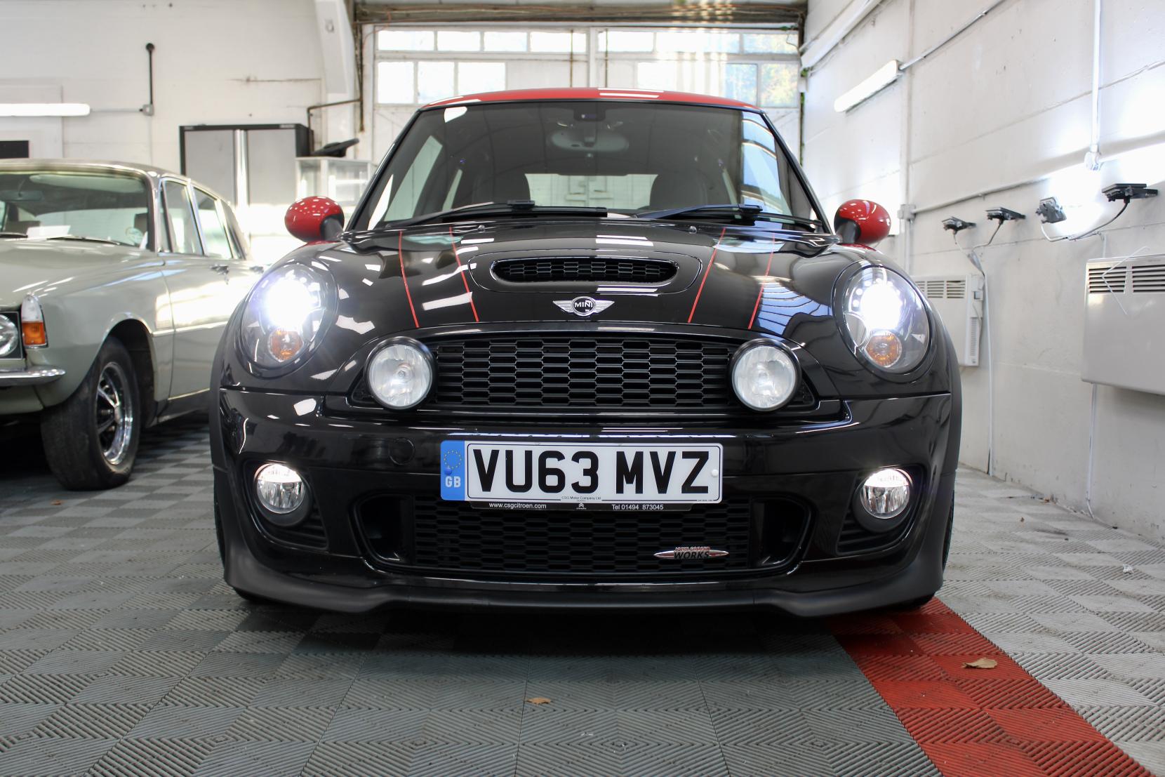 MINI Hatch 1.6 John Cooper Works Hatchback 3dr Petrol Manual Euro 5 (s/s) (211 ps)