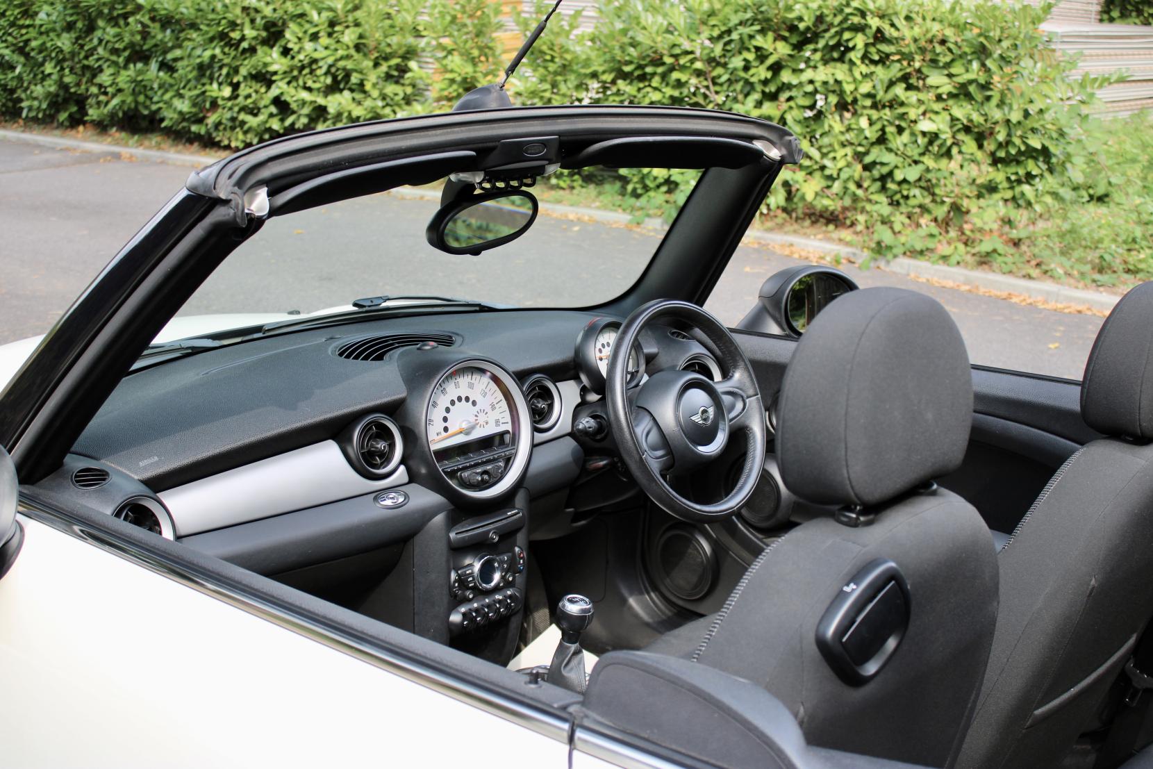 MINI Convertible 1.6 One Convertible 2dr Petrol Manual Euro 5 (98 ps)