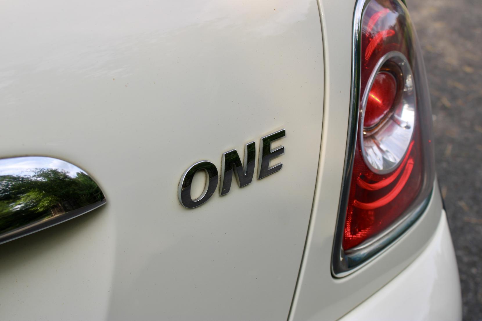 MINI Convertible 1.6 One Convertible 2dr Petrol Manual Euro 5 (98 ps)