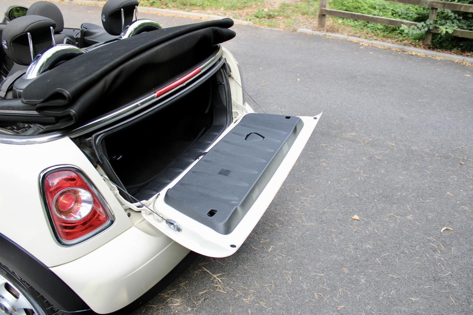 MINI Convertible 1.6 One Convertible 2dr Petrol Manual Euro 5 (98 ps)