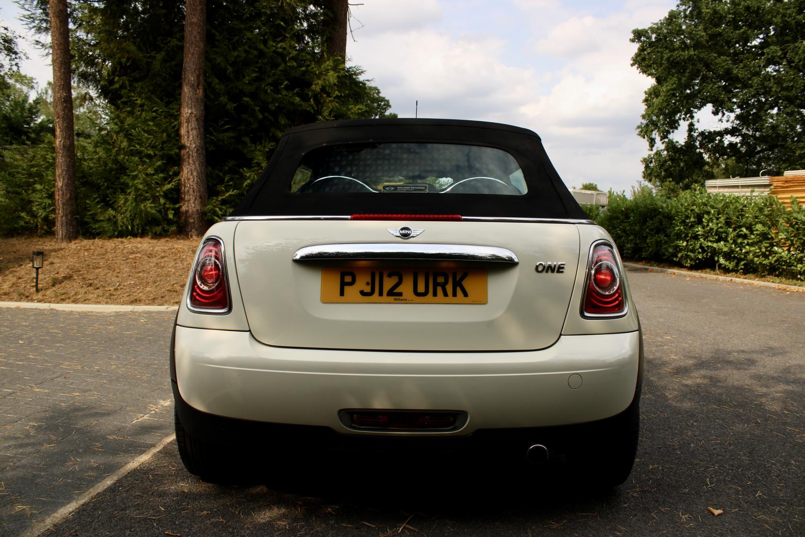 MINI Convertible 1.6 One Convertible 2dr Petrol Manual Euro 5 (98 ps)