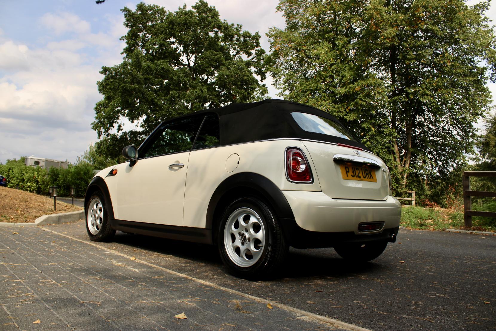 MINI Convertible 1.6 One Convertible 2dr Petrol Manual Euro 5 (98 ps)