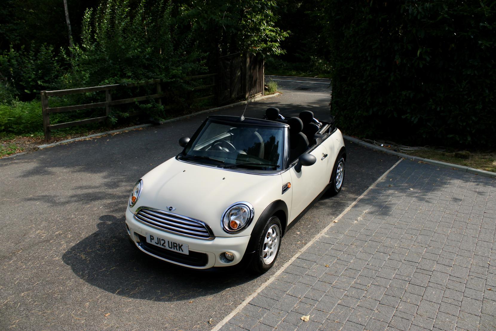 MINI Convertible 1.6 One Convertible 2dr Petrol Manual Euro 5 (98 ps)