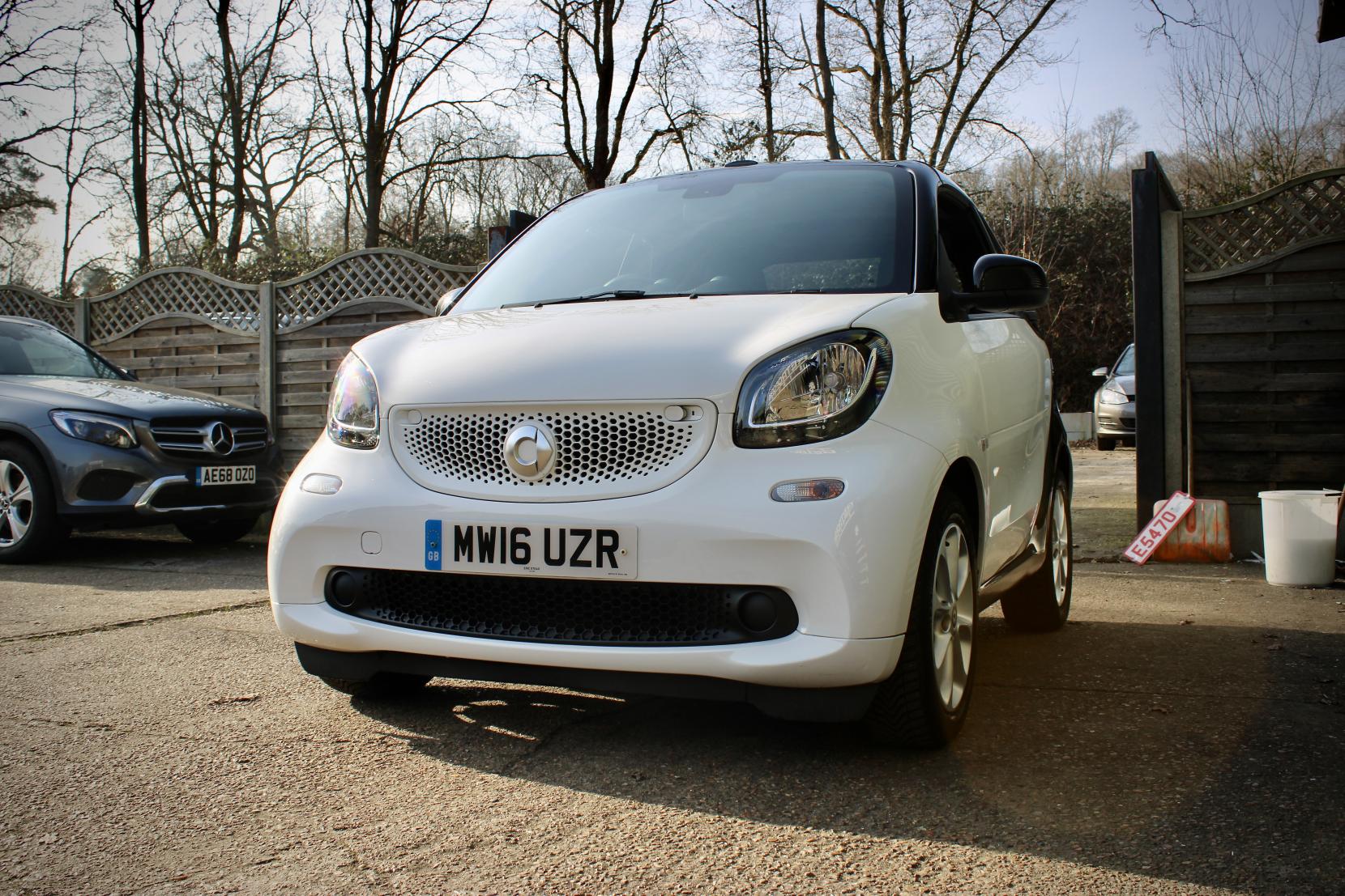 Smart fortwo 1.0 Passion Cabriolet 2dr Petrol Twinamic Euro 6 (s/s) (71 ps)