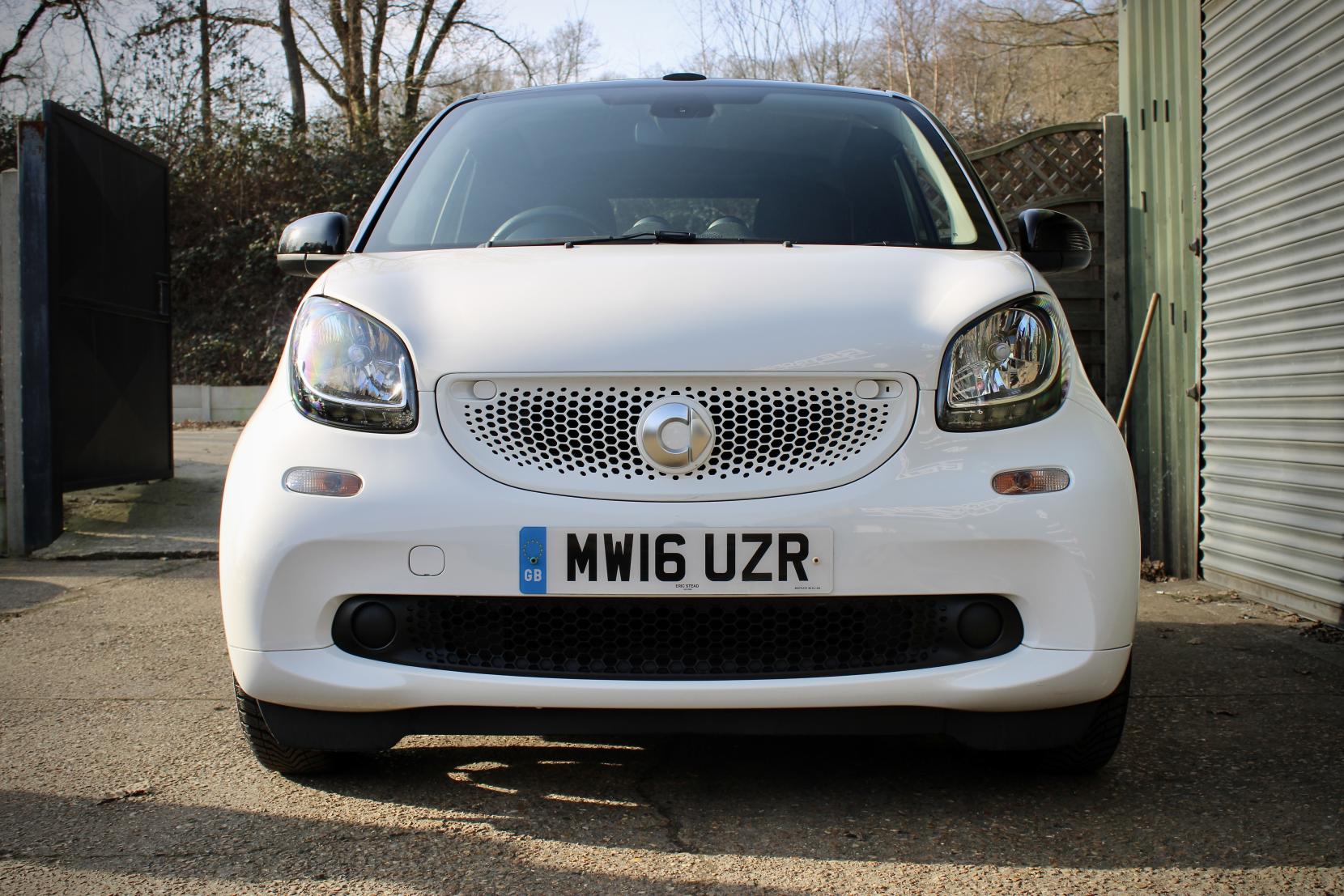 Smart fortwo 1.0 Passion Cabriolet 2dr Petrol Twinamic Euro 6 (s/s) (71 ps)