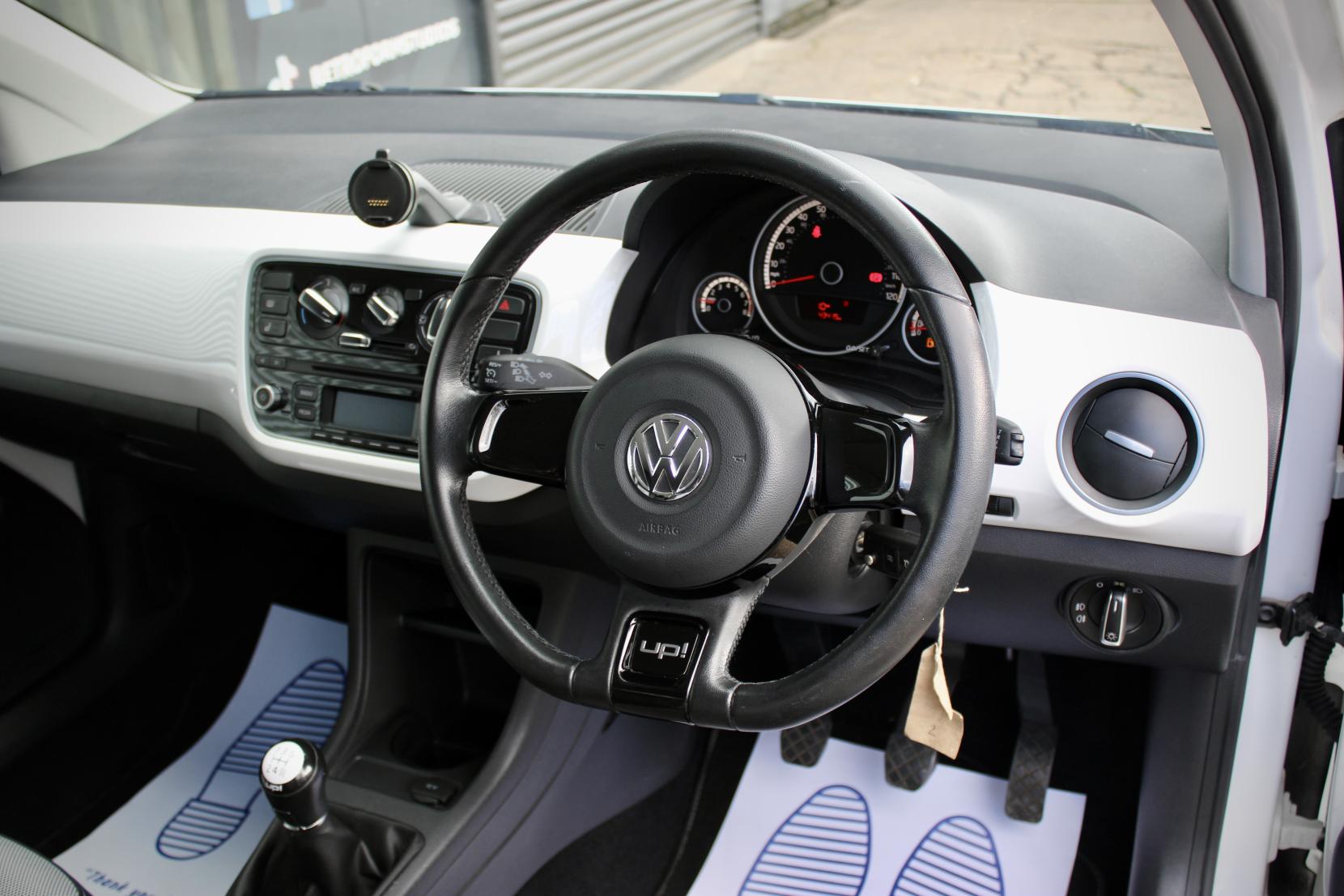 Volkswagen up! 1.0 up! White Hatchback 3dr Petrol Manual Euro 5 (75 ps)