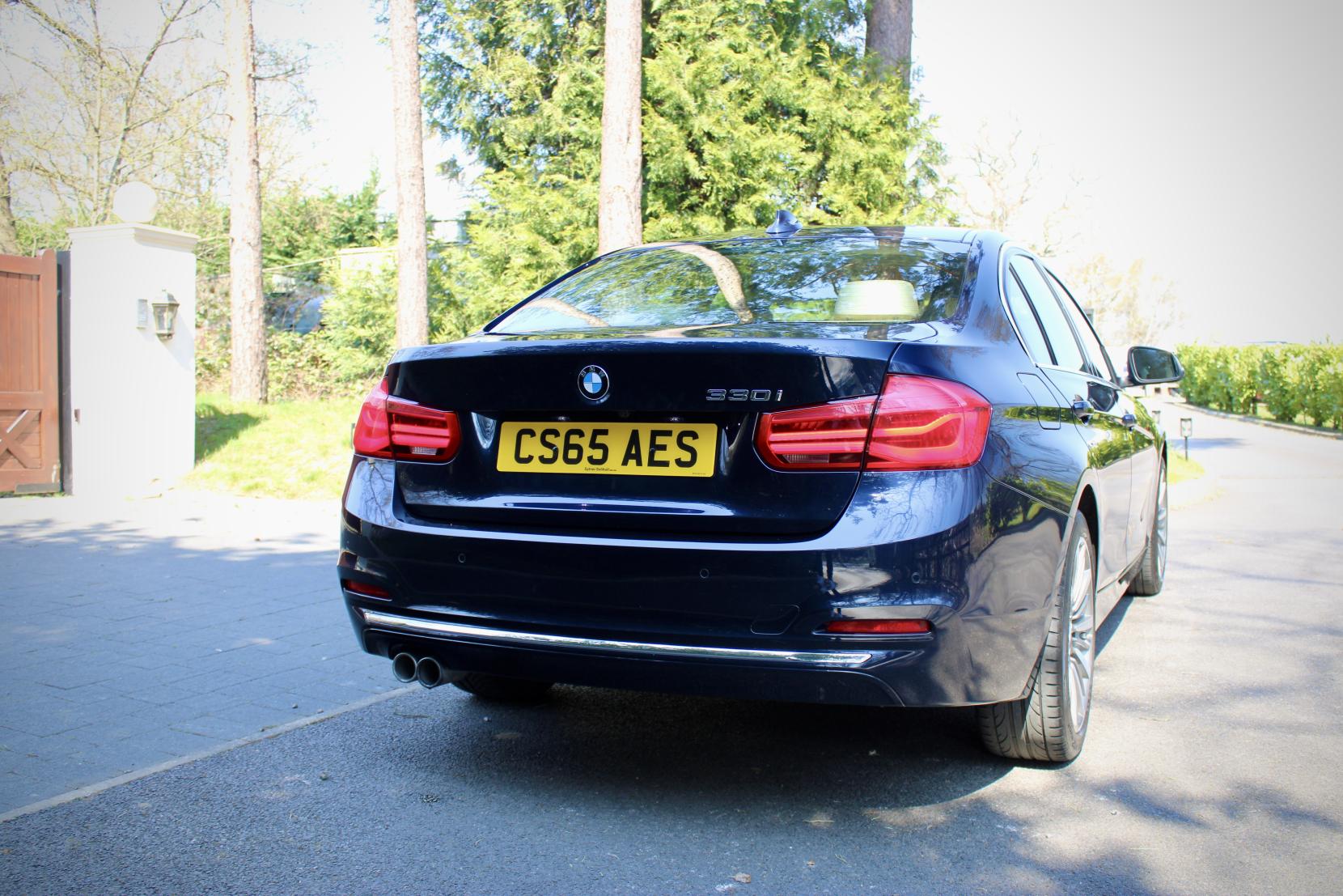 BMW 3 Series 2.0 330i Luxury Saloon 4dr Petrol Auto Euro 6 (s/s) (252 ps)