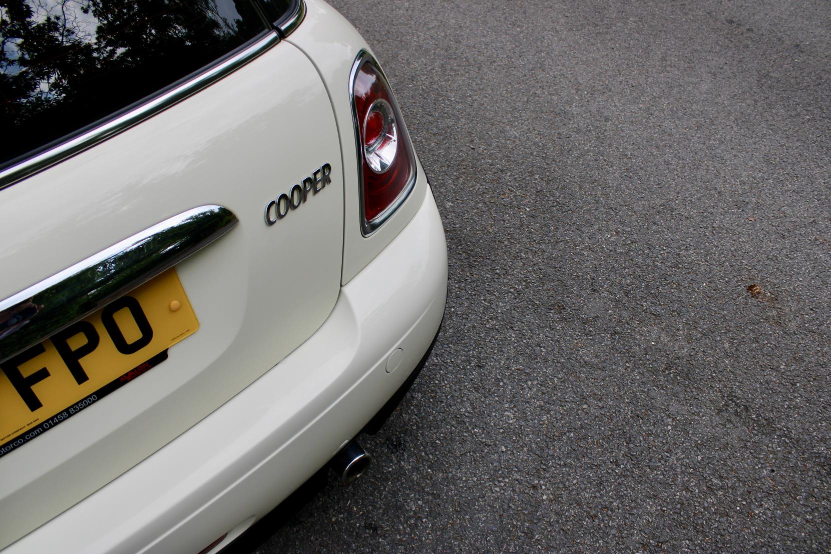 MINI Hatch 1.6 Cooper Baker Street Hatchback 3dr Petrol Manual Euro 6 (s/s) (122 ps)