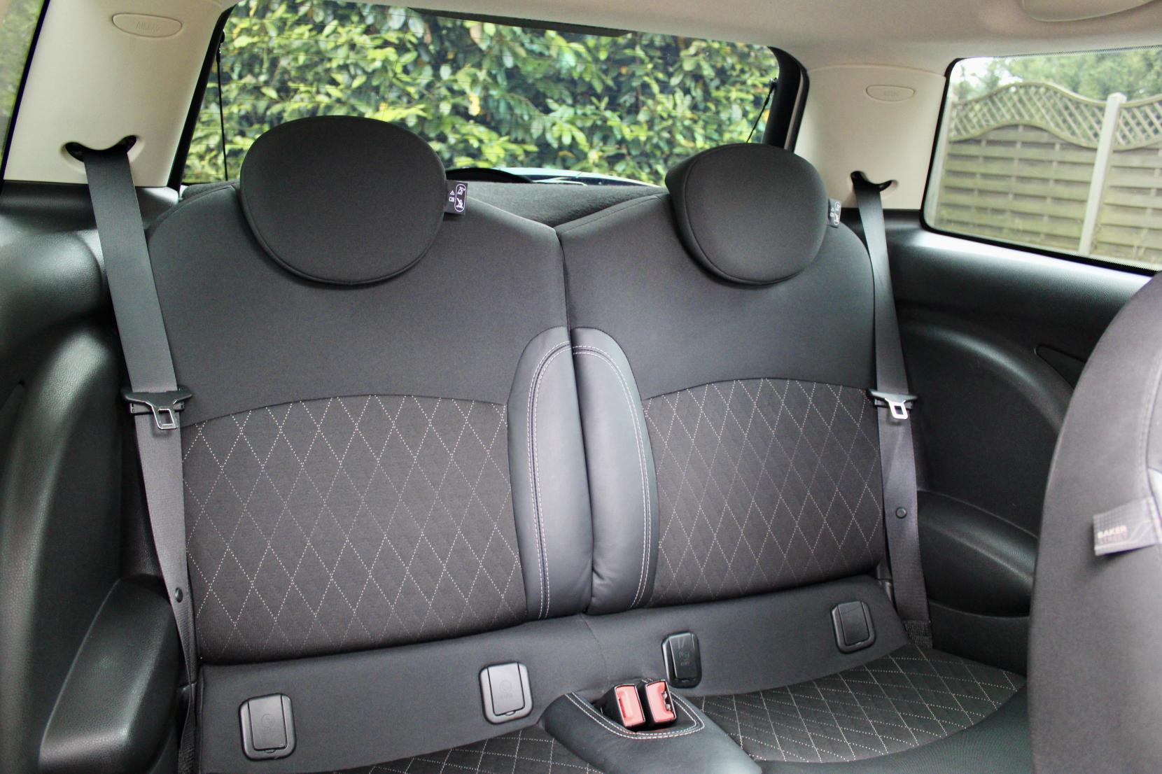 MINI Hatch 1.6 Cooper Baker Street Hatchback 3dr Petrol Manual Euro 6 (s/s) (122 ps)