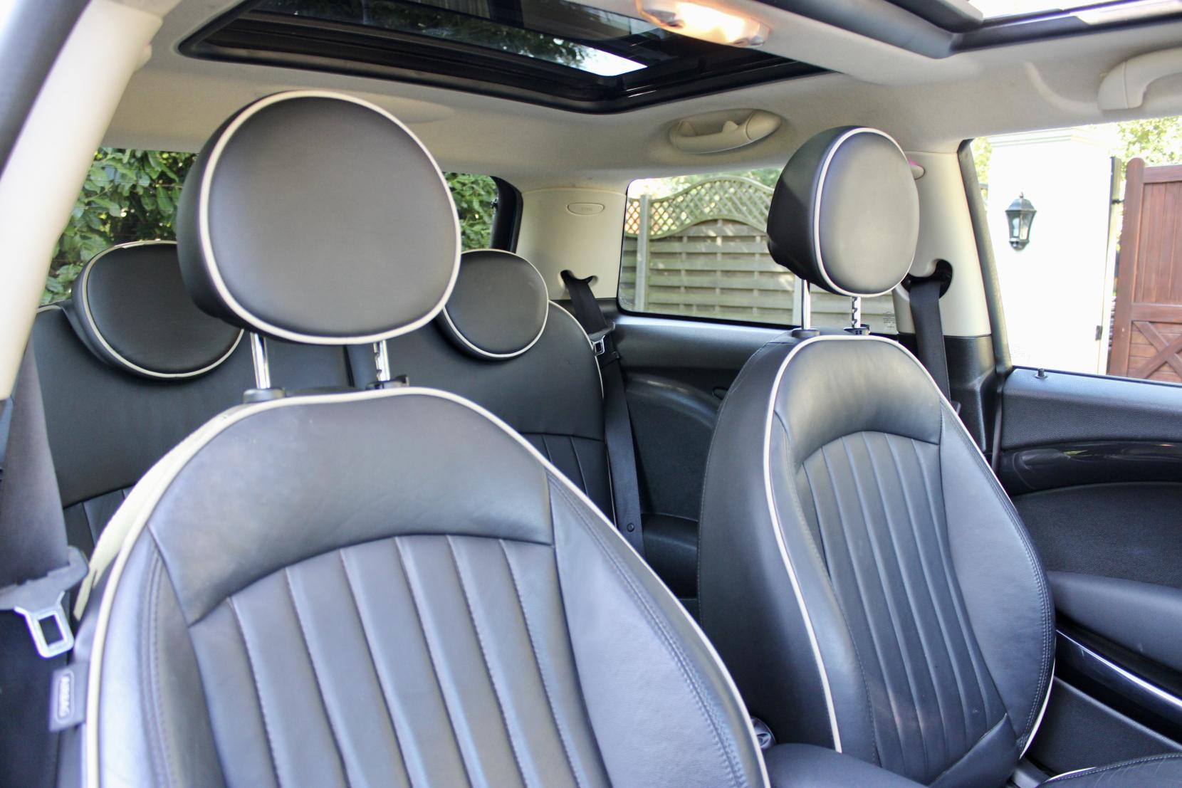 MINI Hatch 1.6 Cooper S Hatchback 3dr Petrol Manual Euro 5 (184 ps)