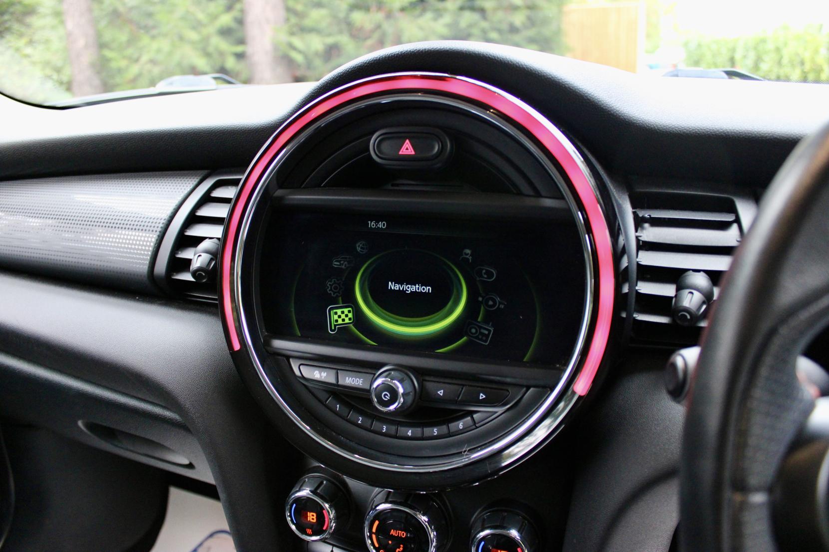 MINI Hatch 1.5 Cooper Hatchback 3dr Petrol Manual Euro 6 (s/s) (136 ps)