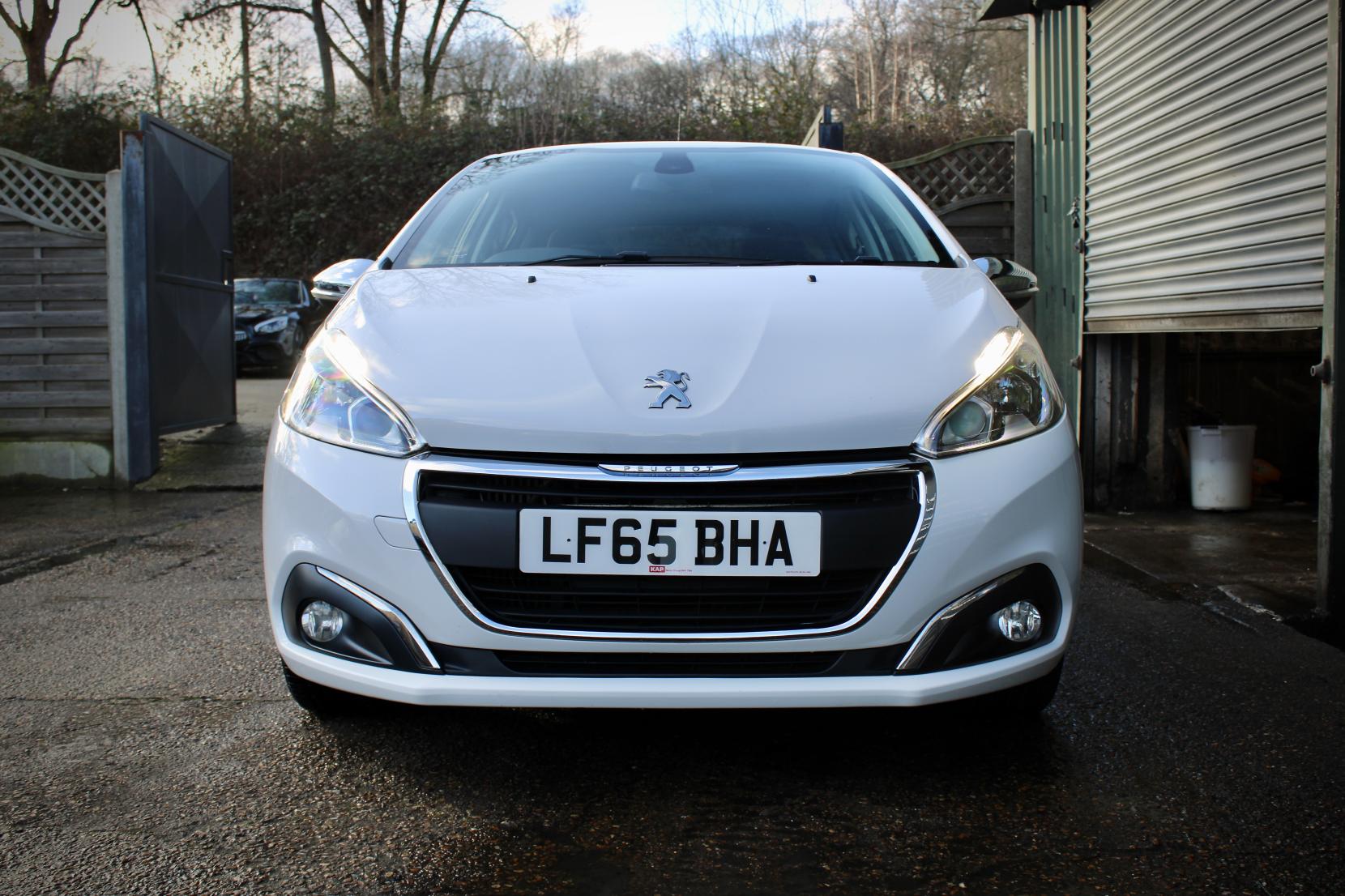 Peugeot 208 1.2 PureTech Allure Hatchback 5dr Petrol Manual Euro 6 (s/s) (110 ps)