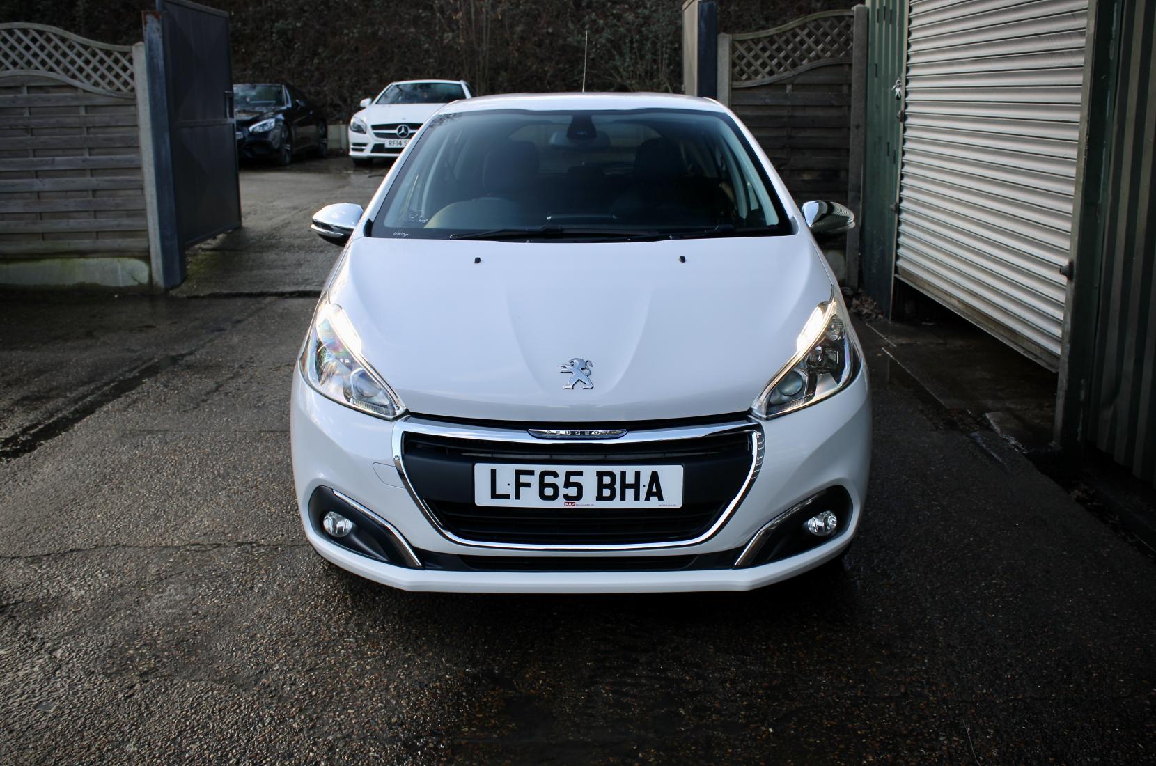 Peugeot 208 1.2 PureTech Allure Hatchback 5dr Petrol Manual Euro 6 (s/s) (110 ps)