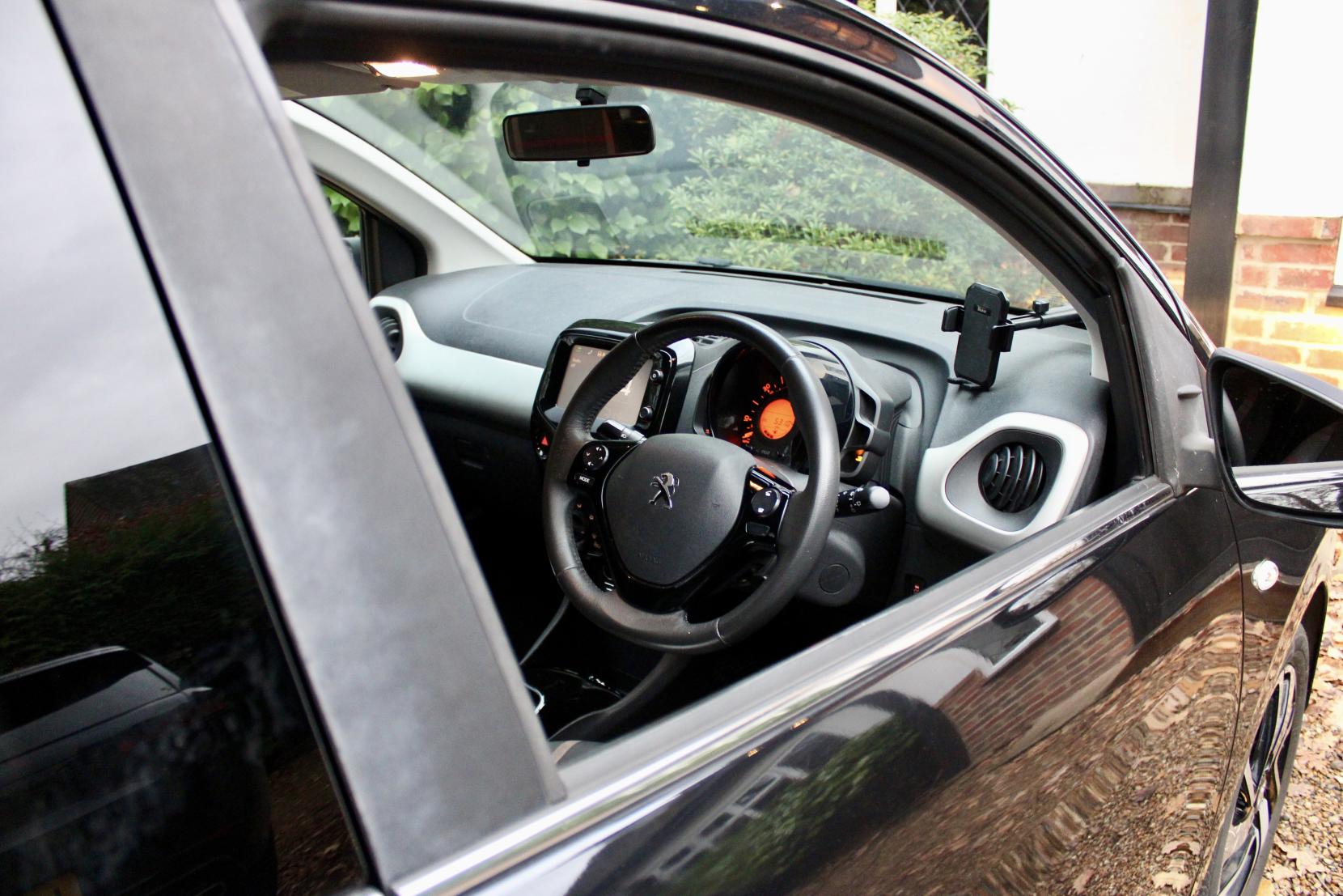 Peugeot 108 1.2 VTi PureTech Allure Hatchback 5dr Petrol Manual Euro 5 (82 ps)