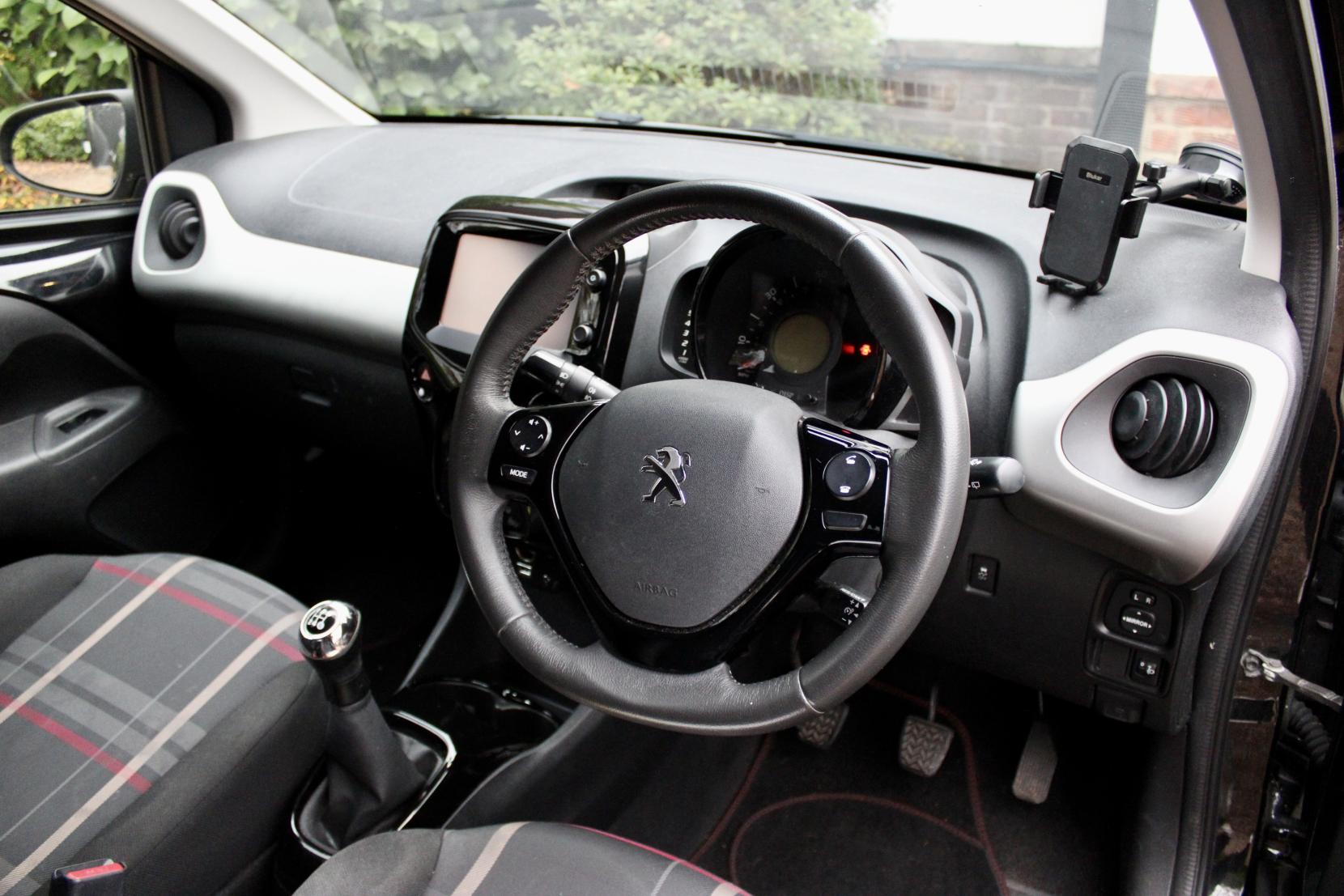 Peugeot 108 1.2 VTi PureTech Allure Hatchback 5dr Petrol Manual Euro 5 (82 ps)