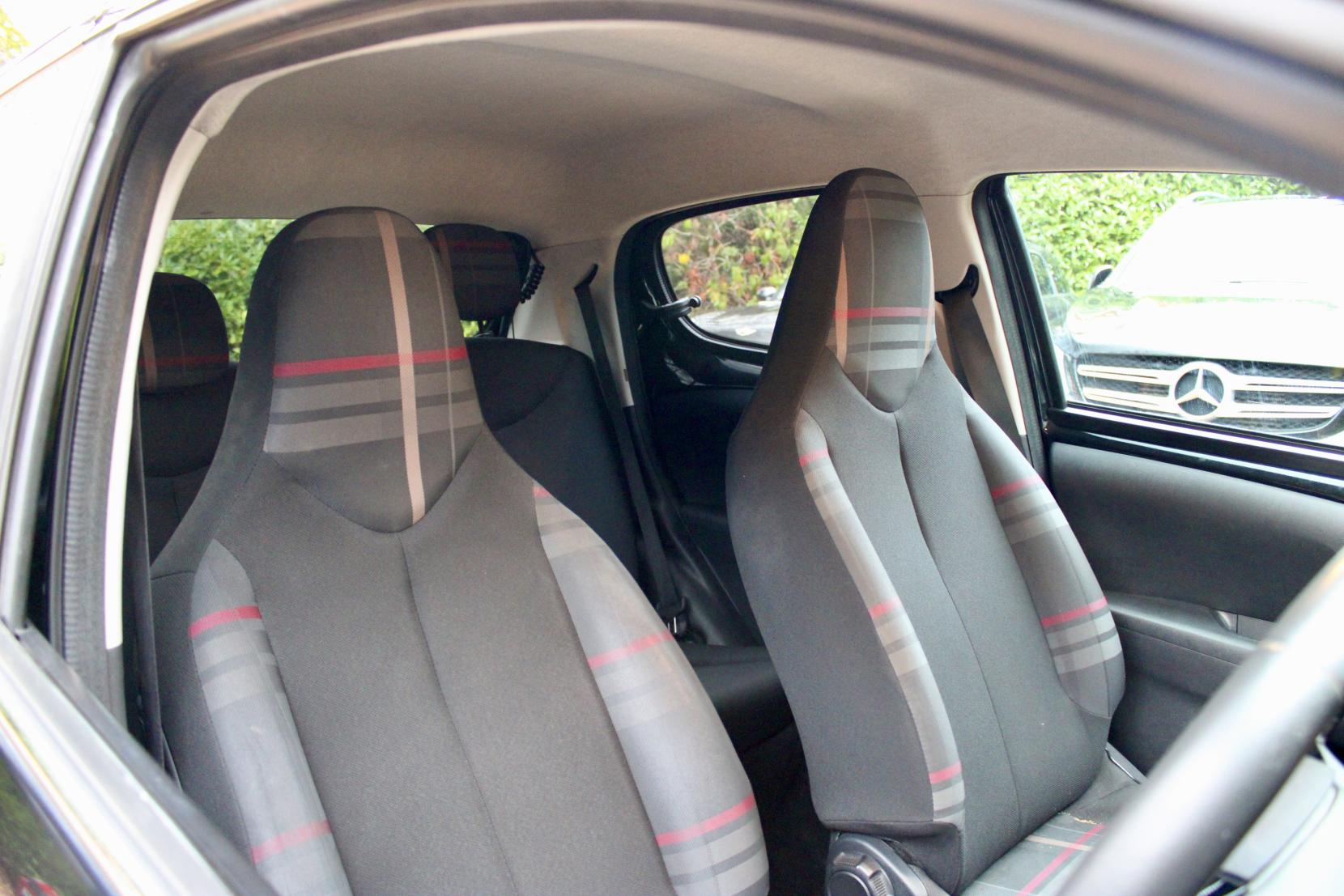 Peugeot 108 1.2 VTi PureTech Allure Hatchback 5dr Petrol Manual Euro 5 (82 ps)