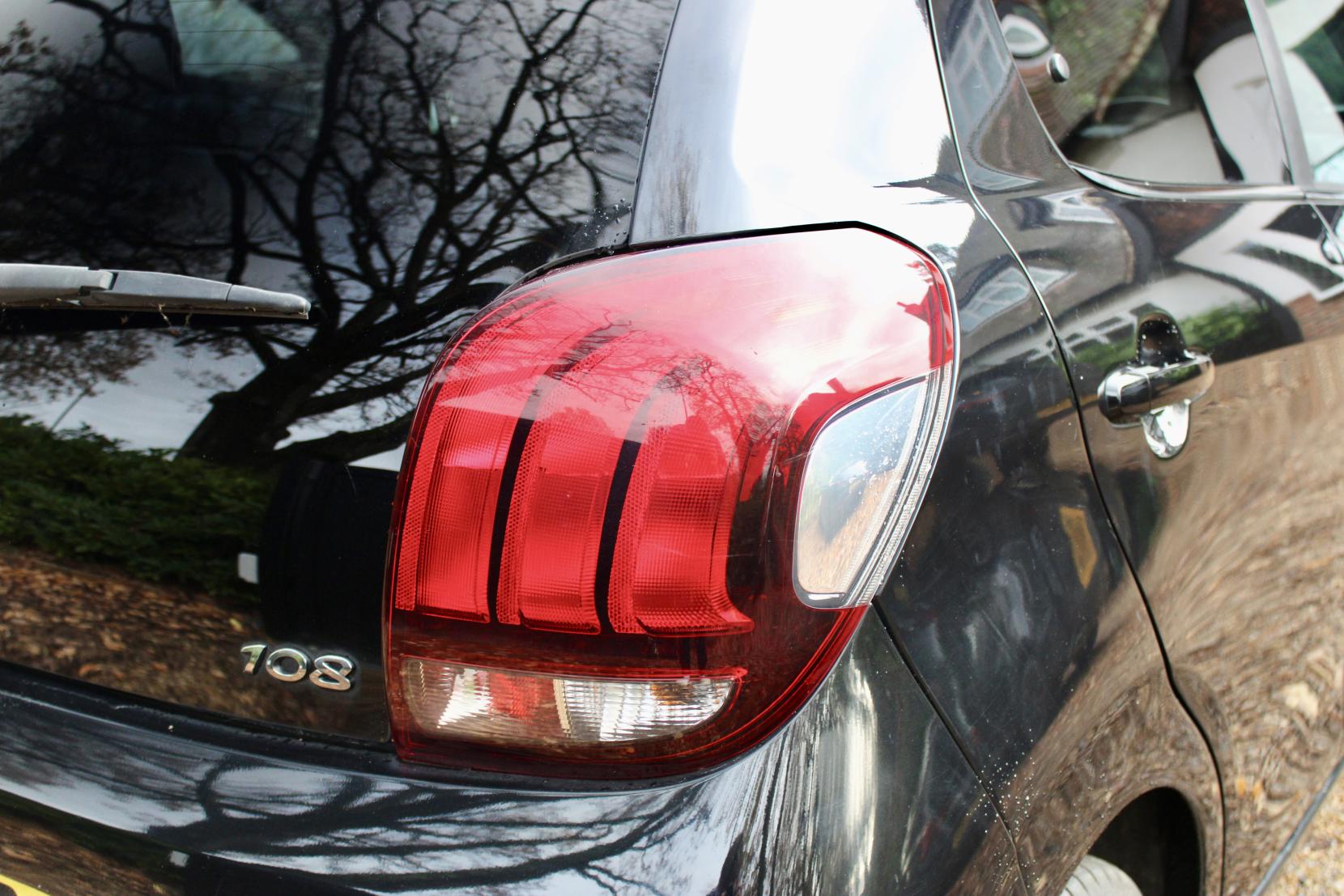 Peugeot 108 1.2 VTi PureTech Allure Hatchback 5dr Petrol Manual Euro 5 (82 ps)