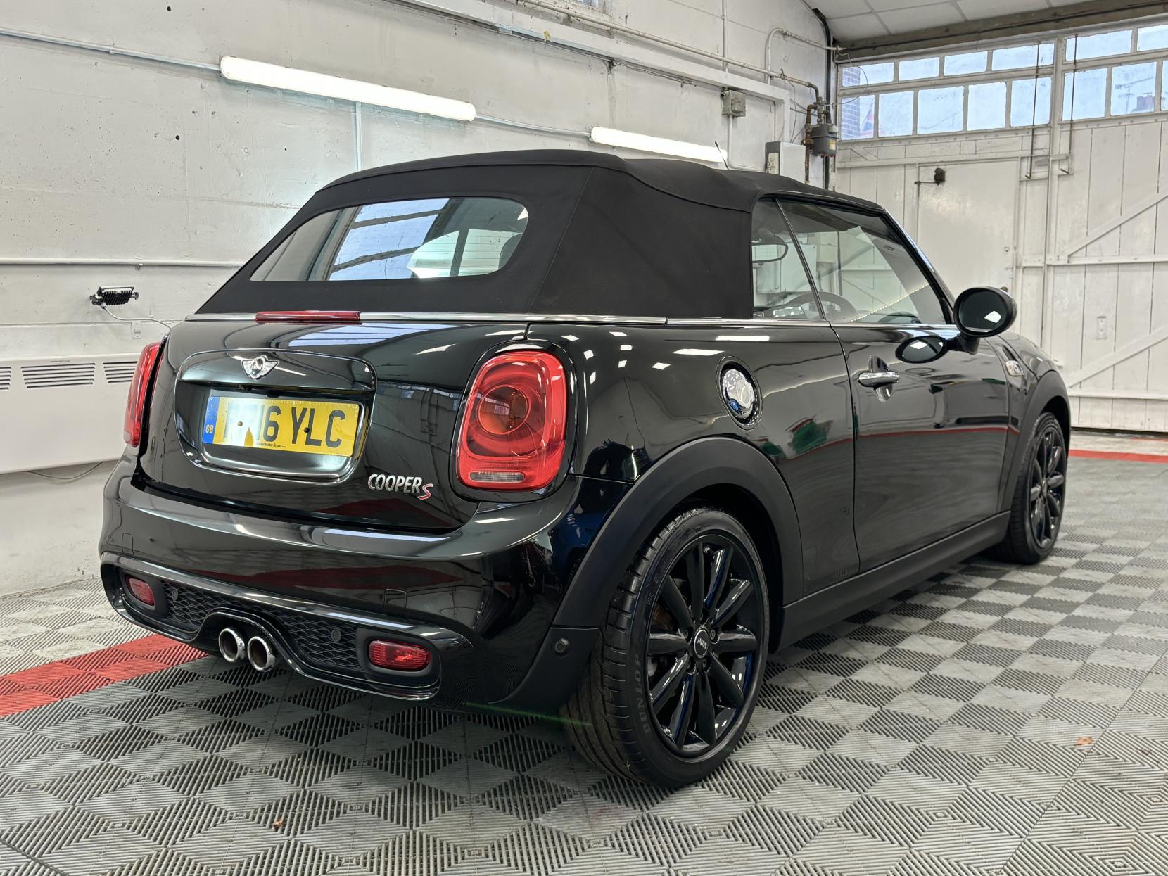 MINI Convertible 2.0 Cooper S Convertible 2dr Petrol Manual Euro 6 (s/s) (192 ps)