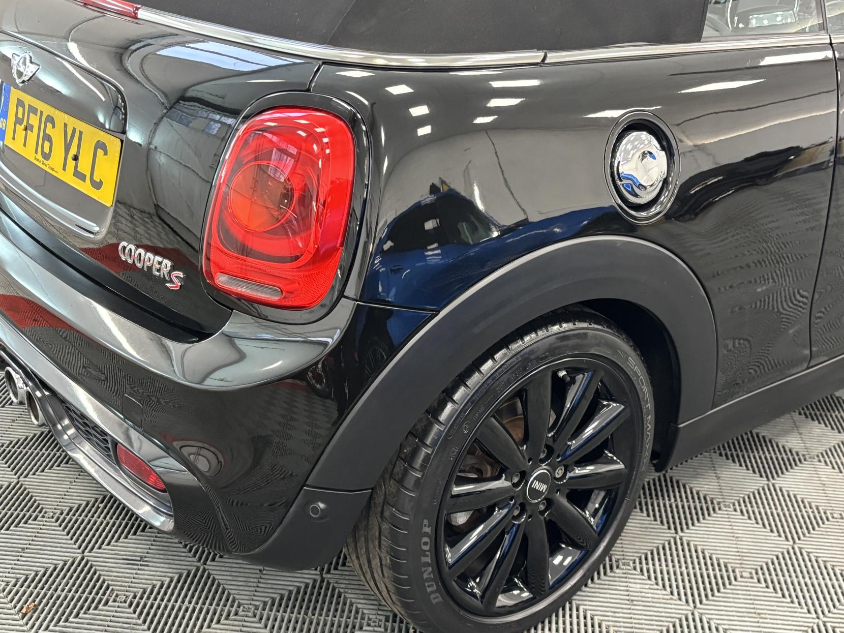 MINI Convertible 2.0 Cooper S Convertible 2dr Petrol Manual Euro 6 (s/s) (192 ps)