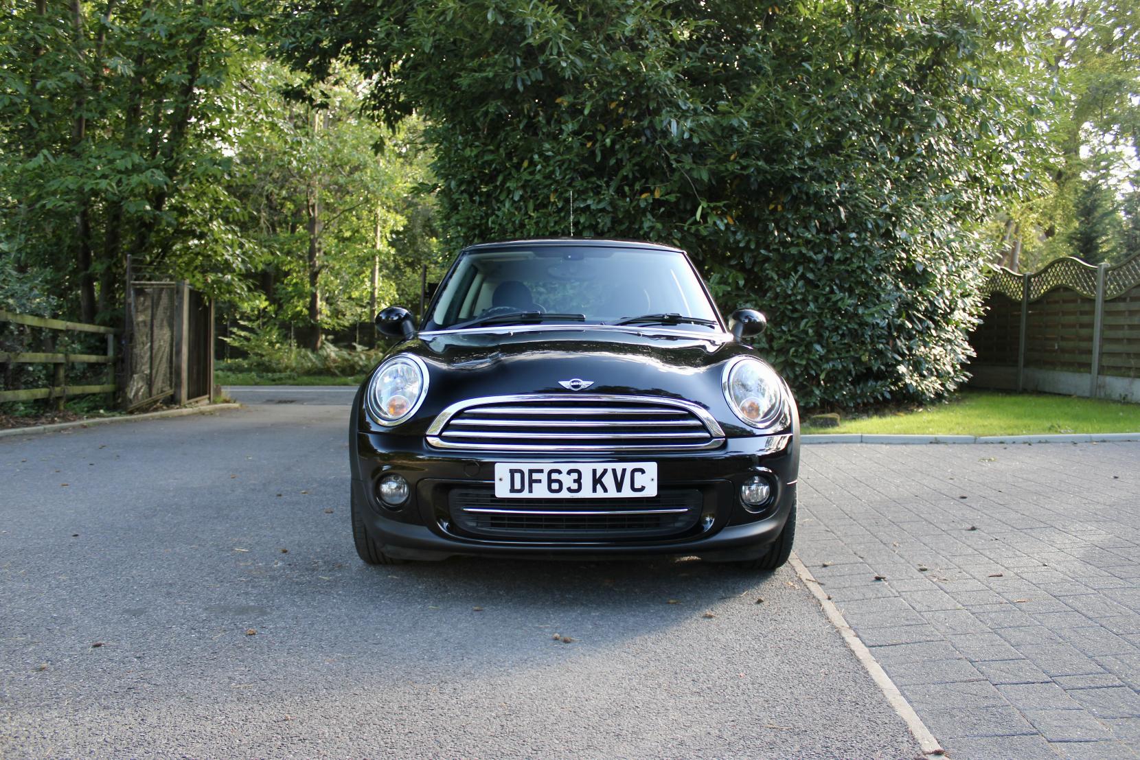 MINI Hatch 1.6 Cooper Baker Street Hatchback 3dr Petrol Manual Euro 6 (s/s) (122 ps)
