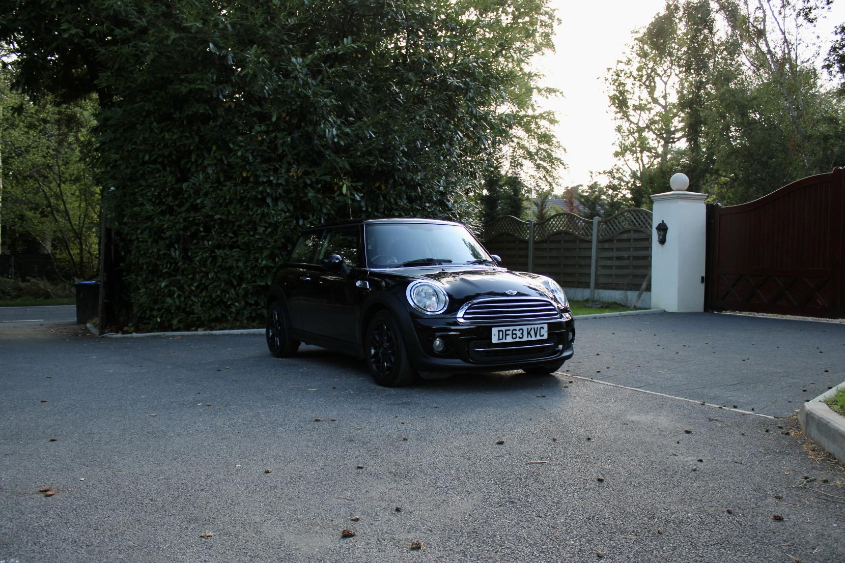 MINI Hatch 1.6 Cooper Baker Street Hatchback 3dr Petrol Manual Euro 6 (s/s) (122 ps)