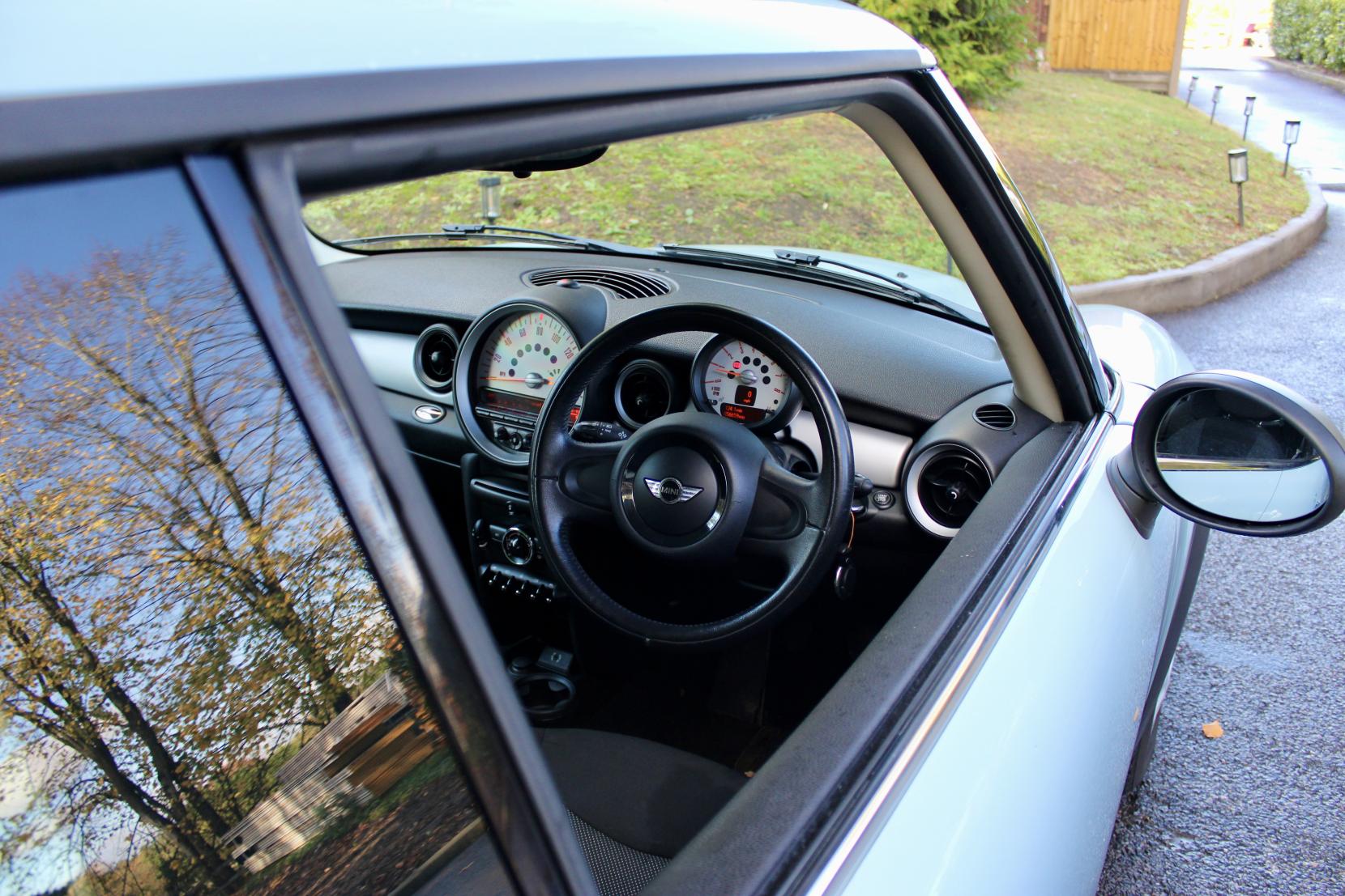 MINI Hatch 1.6 One Hatchback 3dr Petrol Manual Euro 5 (98 ps)