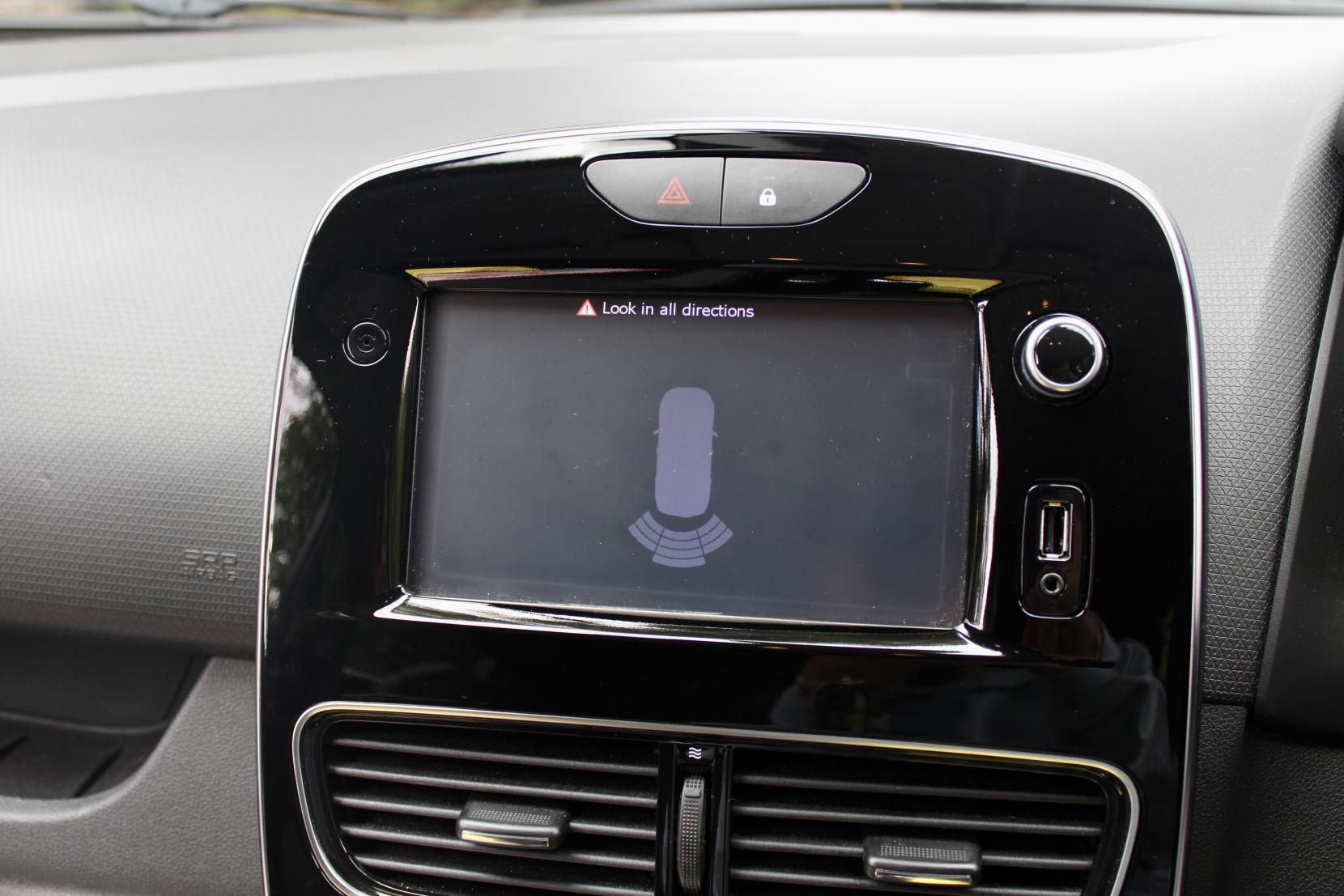 Renault Clio 0.9 TCe Urban Nav Hatchback 5dr Petrol Manual Euro 6 (s/s) (90 ps)