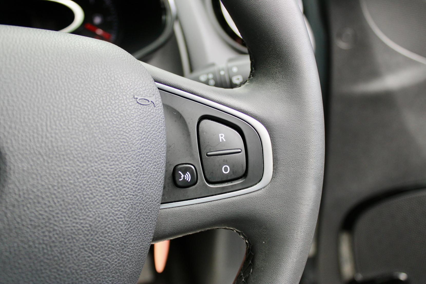 Renault Clio 0.9 TCe Urban Nav Hatchback 5dr Petrol Manual Euro 6 (s/s) (90 ps)