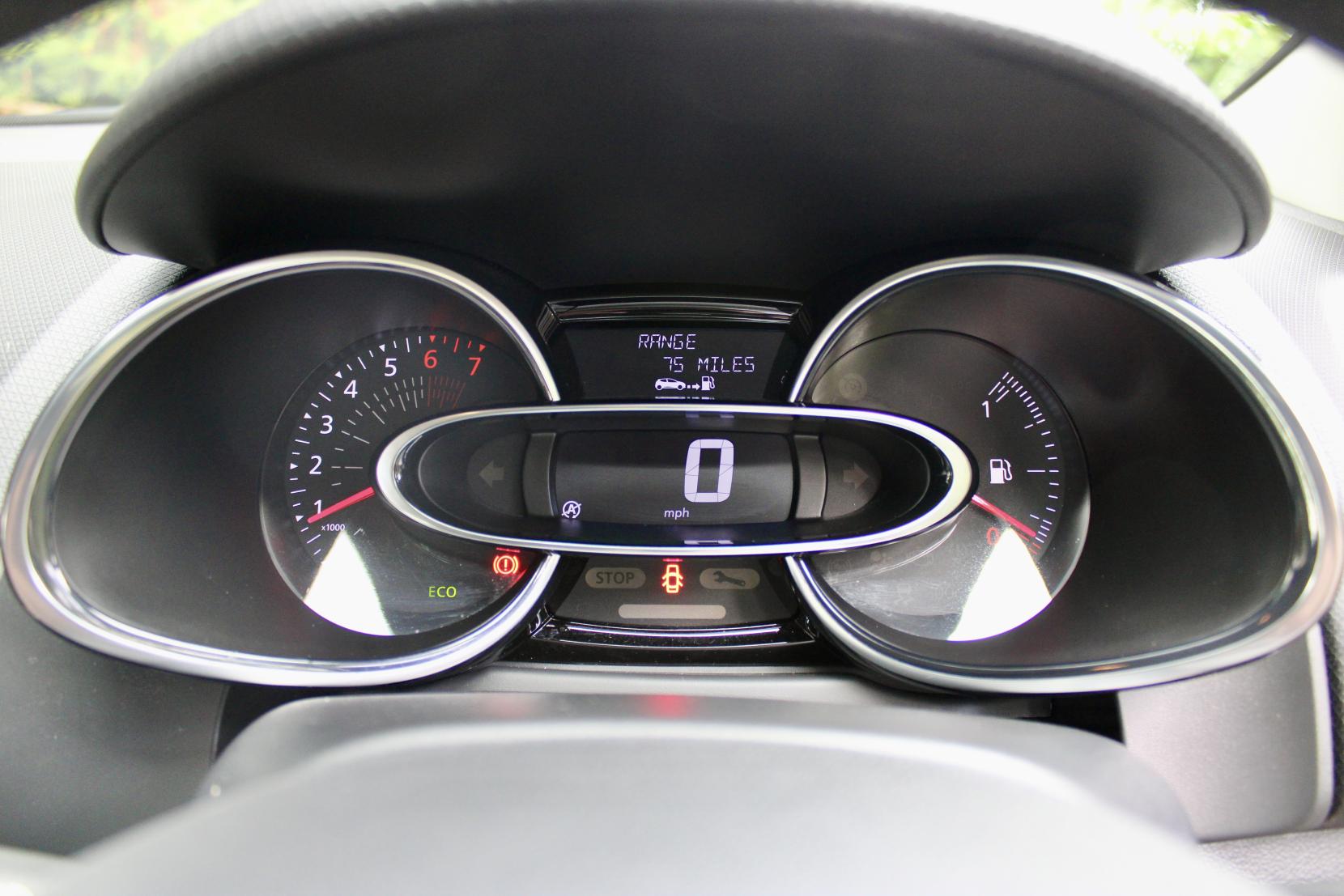 Renault Clio 0.9 TCe Urban Nav Hatchback 5dr Petrol Manual Euro 6 (s/s) (90 ps)