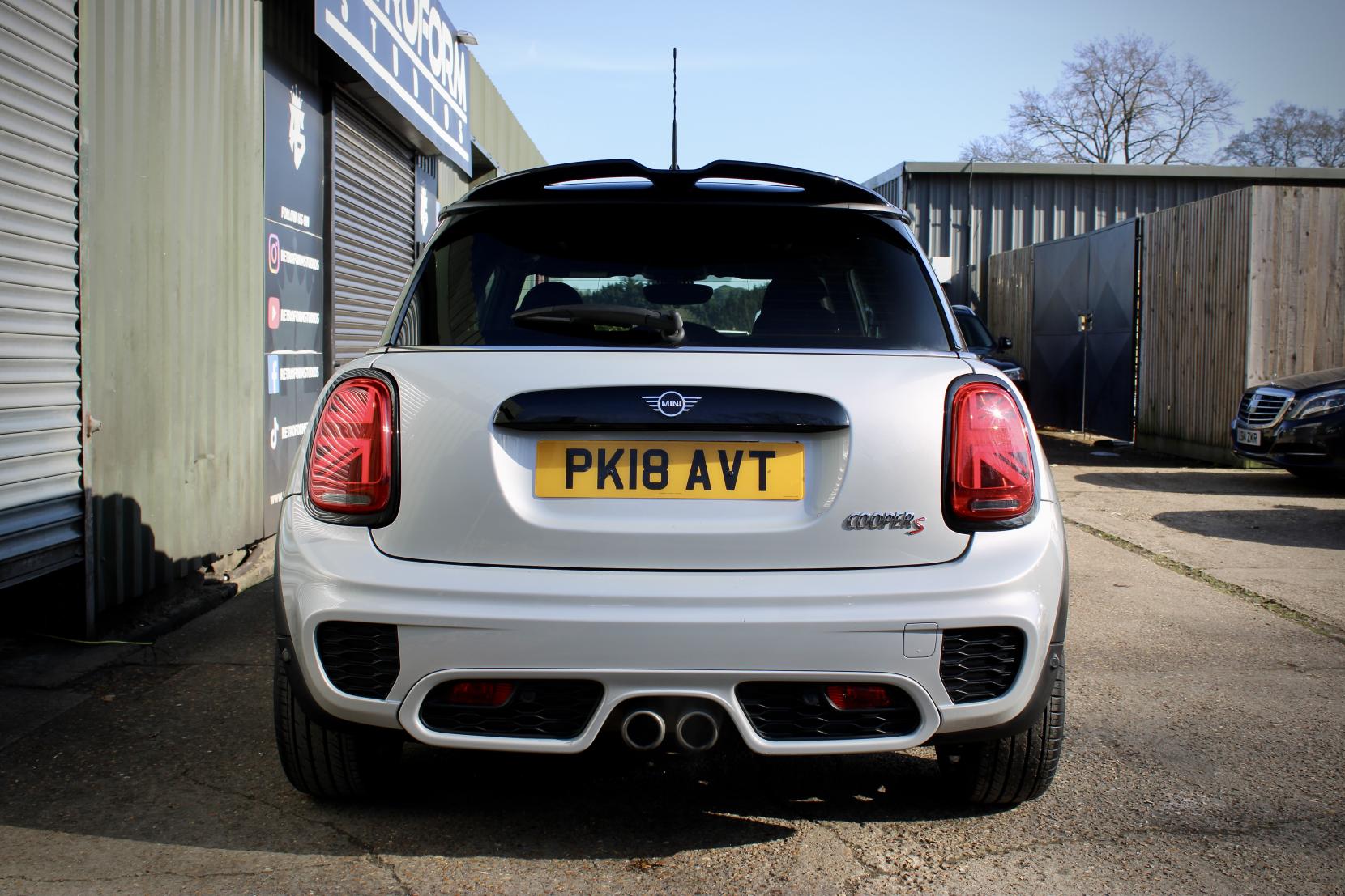 MINI Hatch 2.0 Cooper S Hatchback 3dr Petrol Steptronic Euro 6 (s/s) (192 ps)