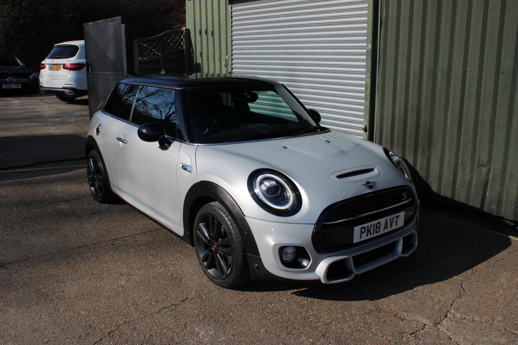 MINI Hatch 2.0 Cooper S Hatchback 3dr Petrol Steptronic Euro 6 (s/s) (192 ps)