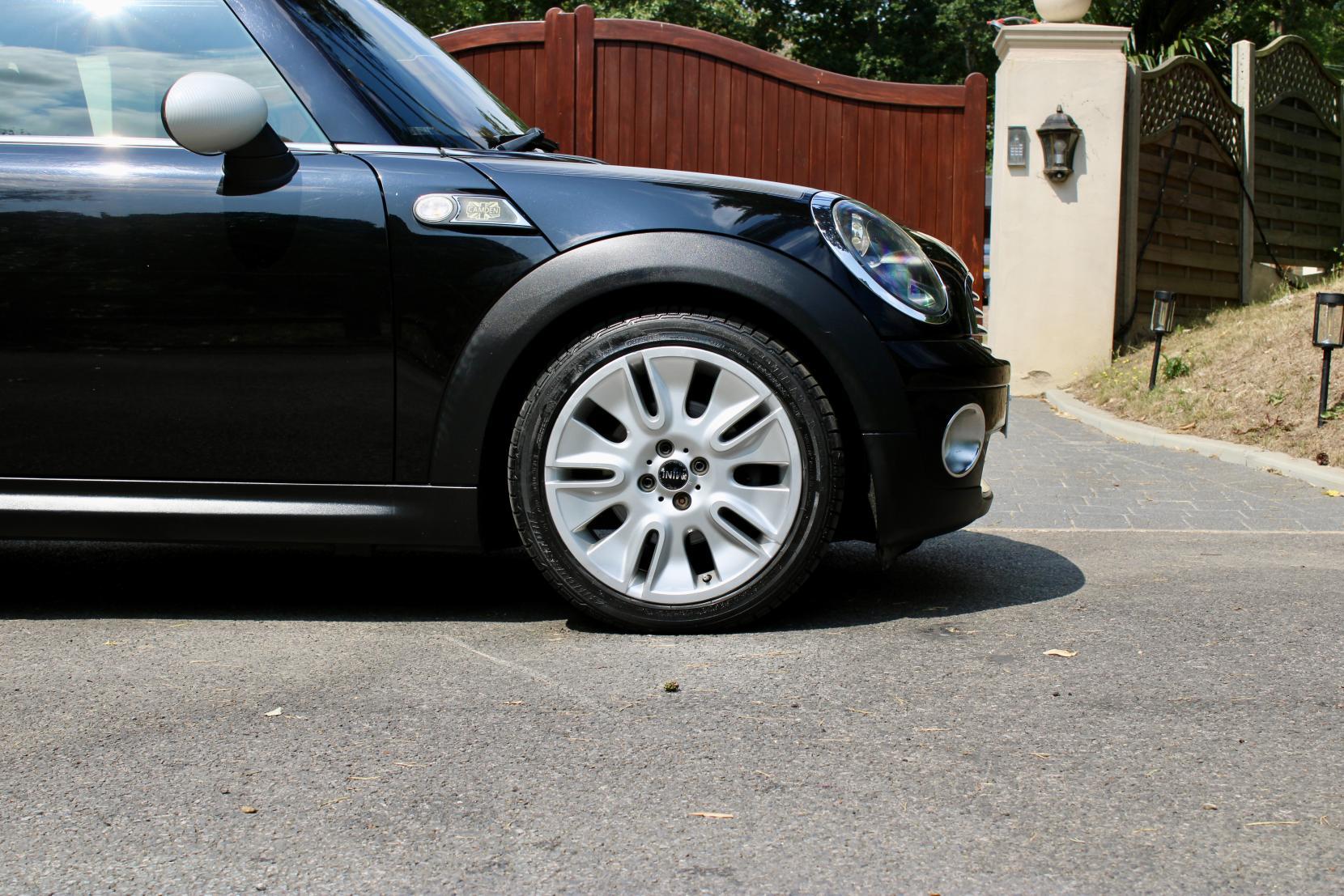 MINI Hatch 1.6 Cooper Camden Hatchback 3dr Petrol Steptronic Euro 5 (122 ps)