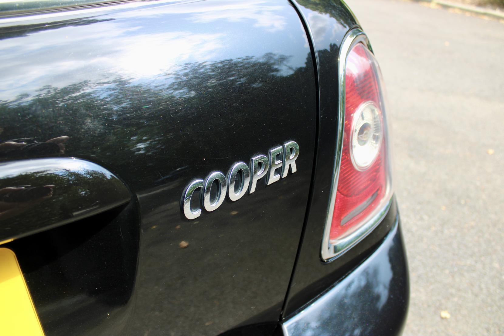 MINI Hatch 1.6 Cooper Camden Hatchback 3dr Petrol Steptronic Euro 5 (122 ps)