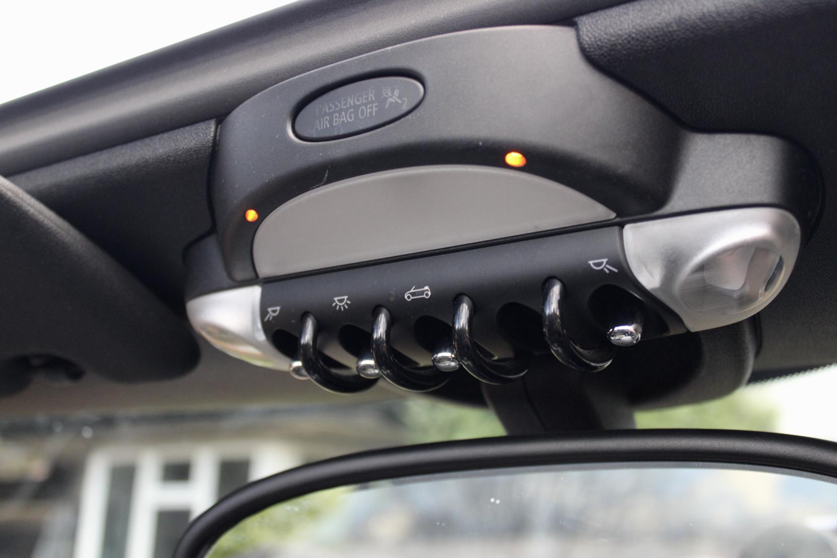 MINI Convertible 1.6 Cooper Convertible 2dr Petrol Manual Euro 4 (115 ps)