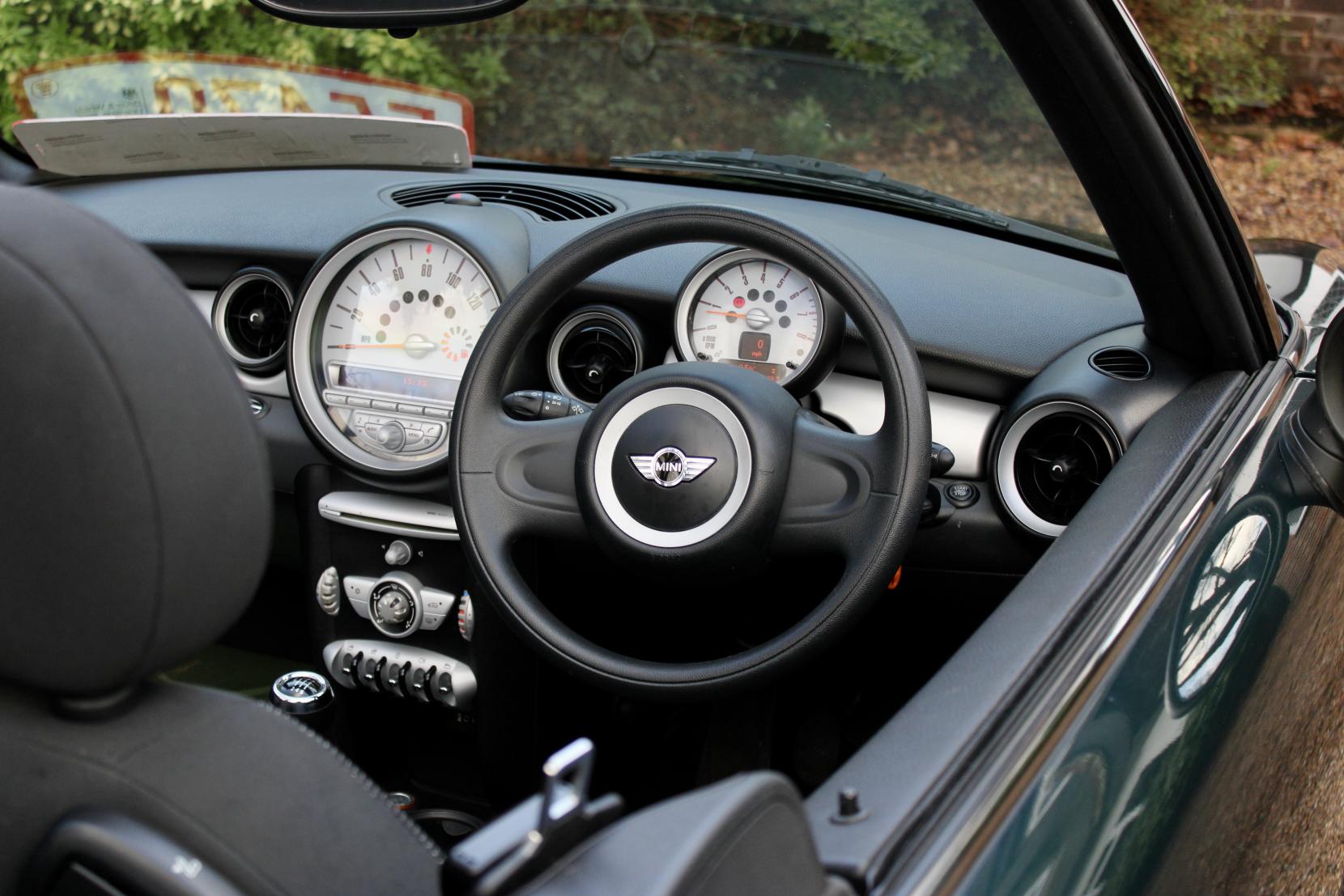 MINI Convertible 1.6 Cooper Convertible 2dr Petrol Manual Euro 4 (115 ps)