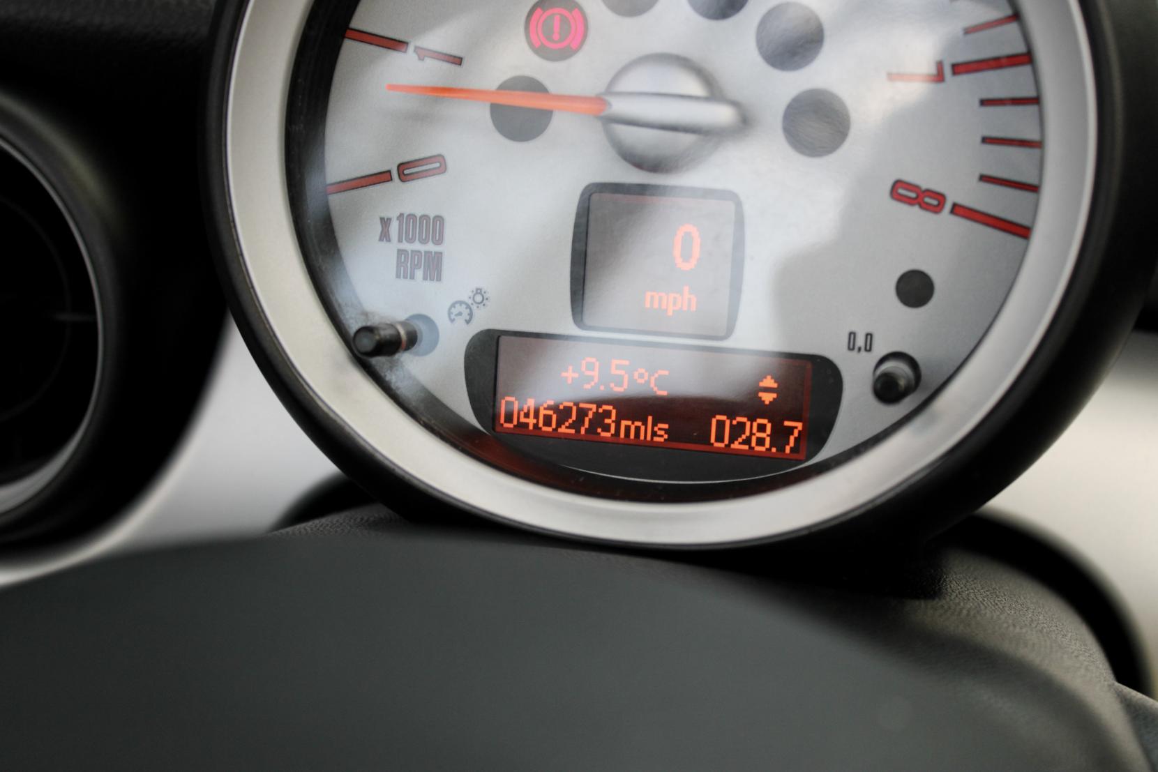 MINI Convertible 1.6 Cooper Convertible 2dr Petrol Manual Euro 4 (115 ps)