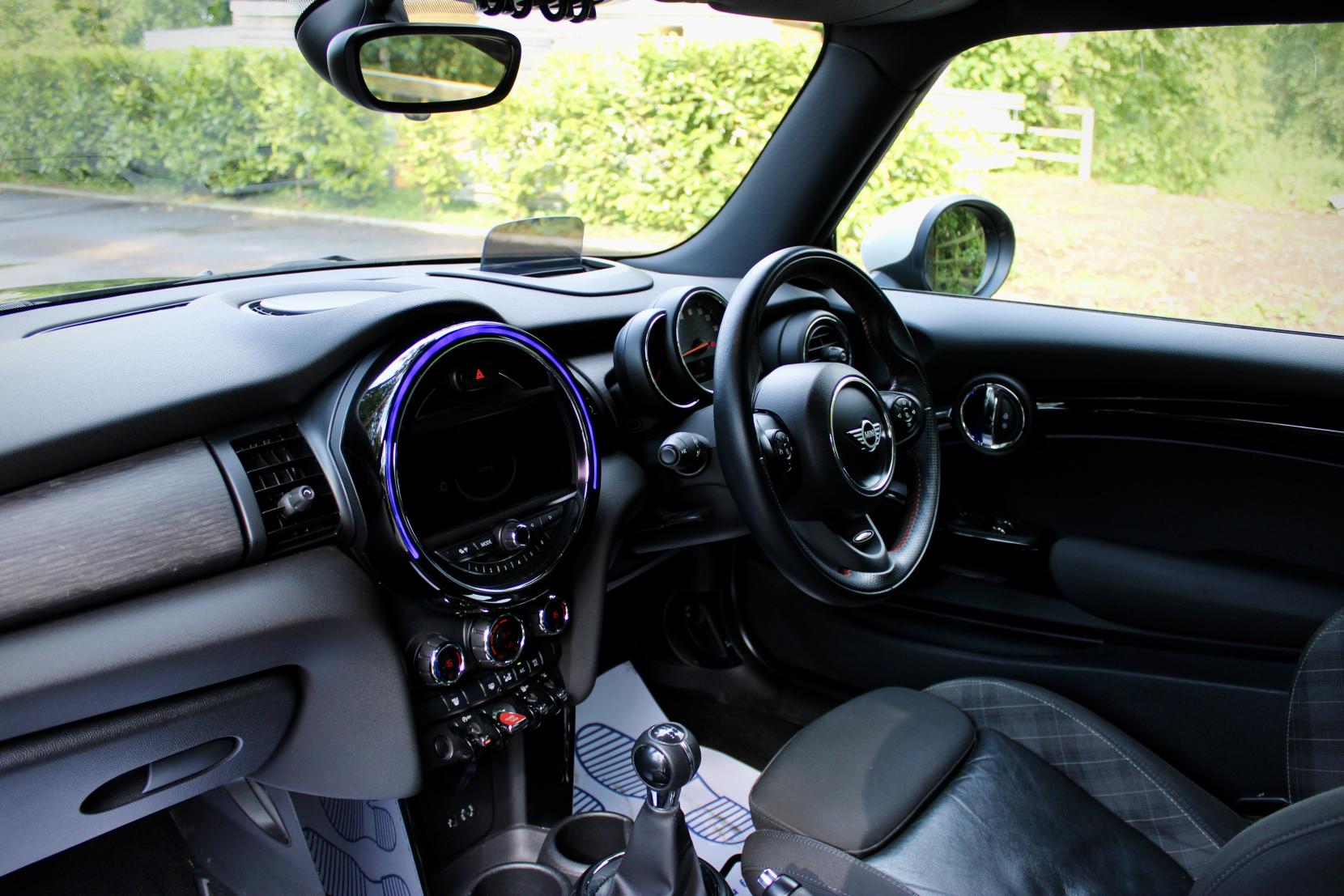 MINI Hatch 2.0 Cooper S Hatchback 3dr Petrol Manual Euro 6 (s/s) (192 ps)