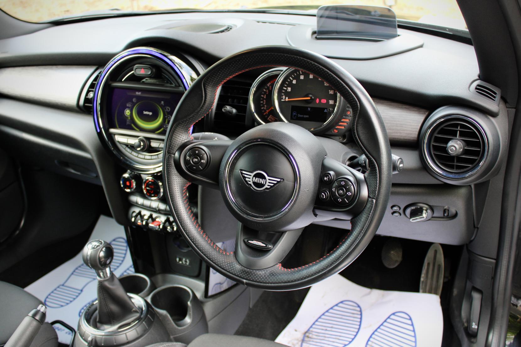 MINI Hatch 2.0 Cooper S Hatchback 3dr Petrol Manual Euro 6 (s/s) (192 ps)