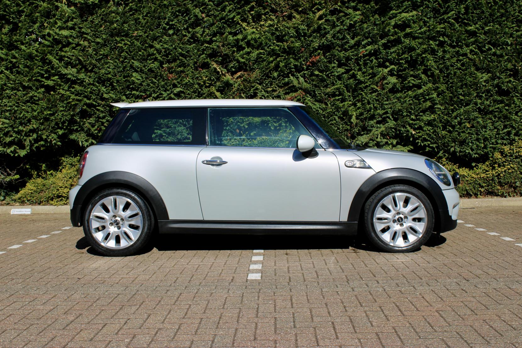 MINI Hatch 1.6 Cooper S Camden Hatchback 3dr Petrol Manual Euro 5 (175 ps)