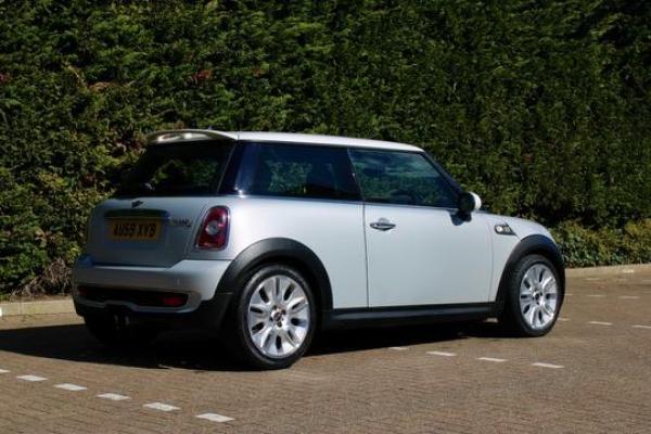 MINI Hatch 1.6 Cooper S Camden Hatchback 3dr Petrol Manual Euro 5 (175 ps)