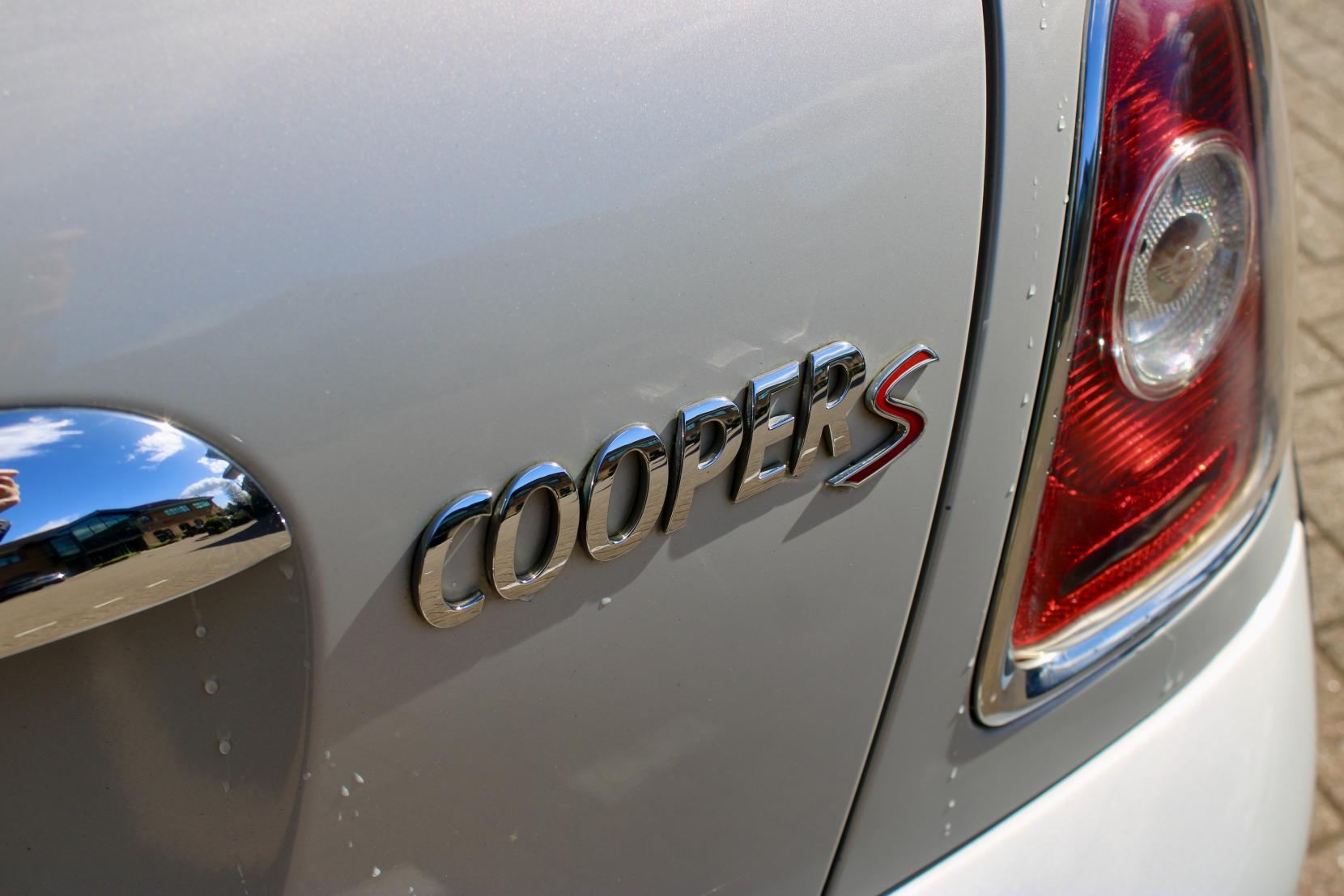 MINI Hatch 1.6 Cooper S Camden Hatchback 3dr Petrol Manual Euro 5 (175 ps)