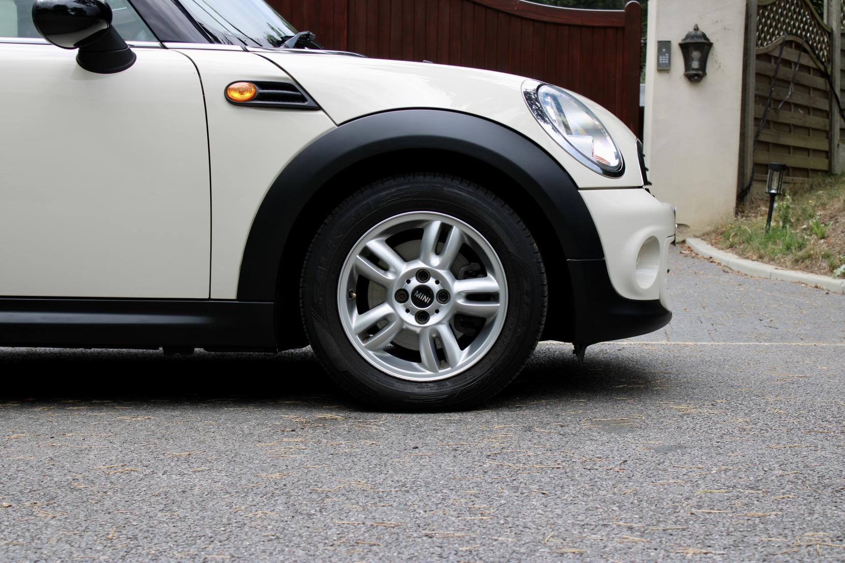 MINI Hatch 1.6 Cooper Hatchback 3dr Petrol Manual Euro 5 (s/s) (122 ps)