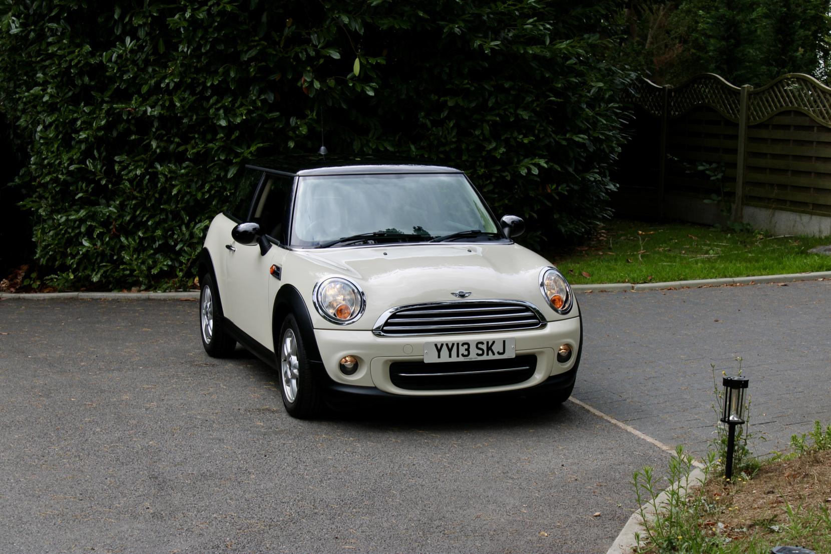 MINI Hatch 1.6 Cooper Hatchback 3dr Petrol Manual Euro 5 (s/s) (122 ps)