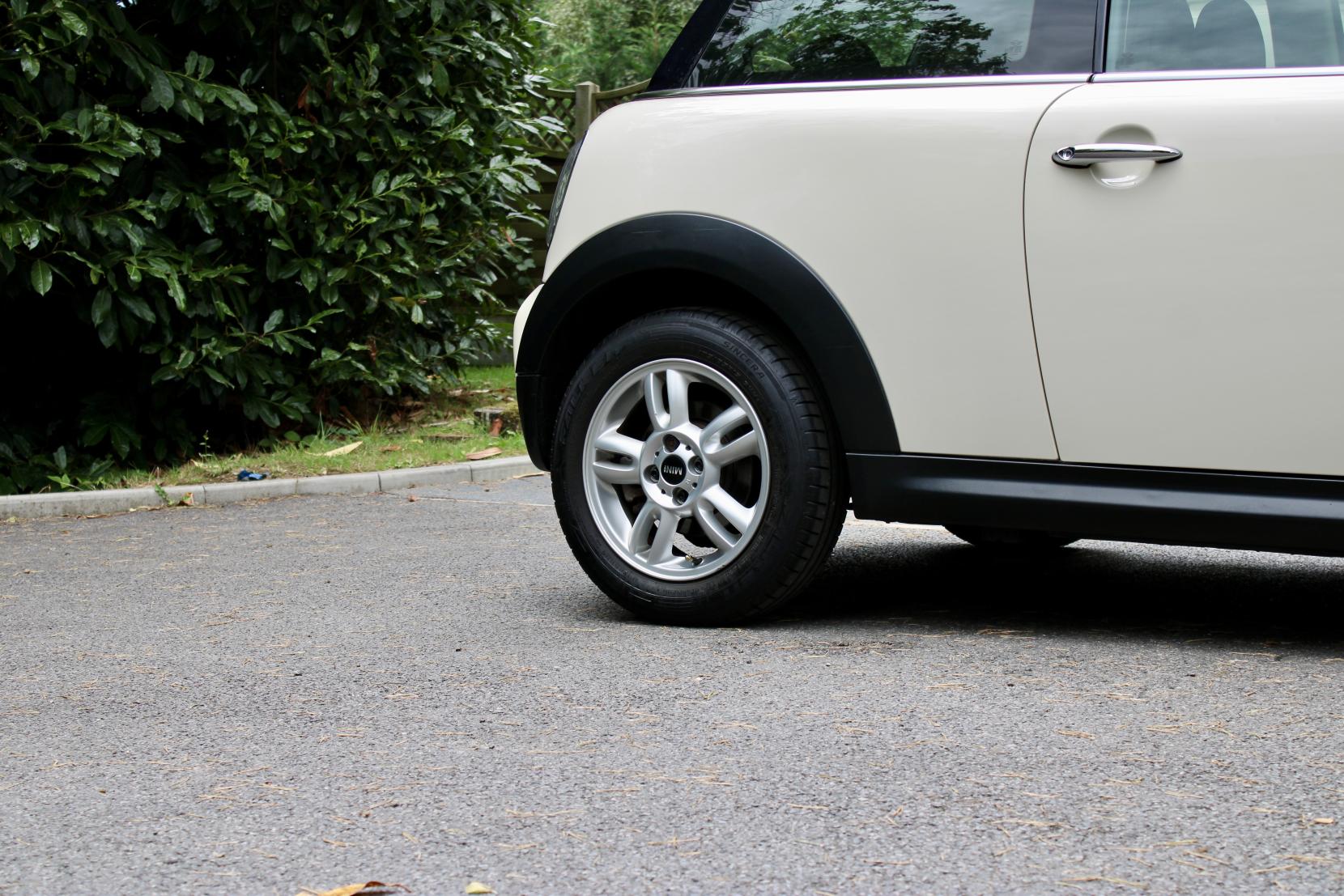MINI Hatch 1.6 Cooper Hatchback 3dr Petrol Manual Euro 5 (s/s) (122 ps)