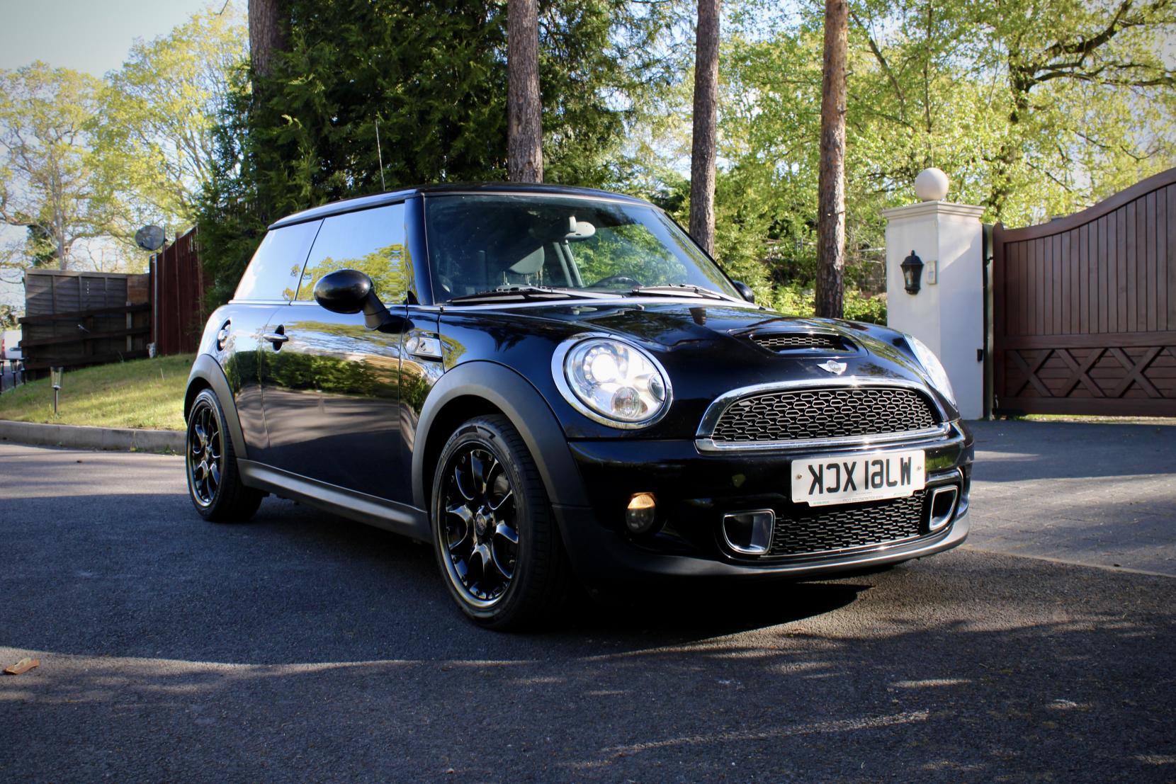 MINI Hatch 1.6 Cooper S Hatchback 3dr Petrol Manual Euro 5 (s/s) (184 ps)